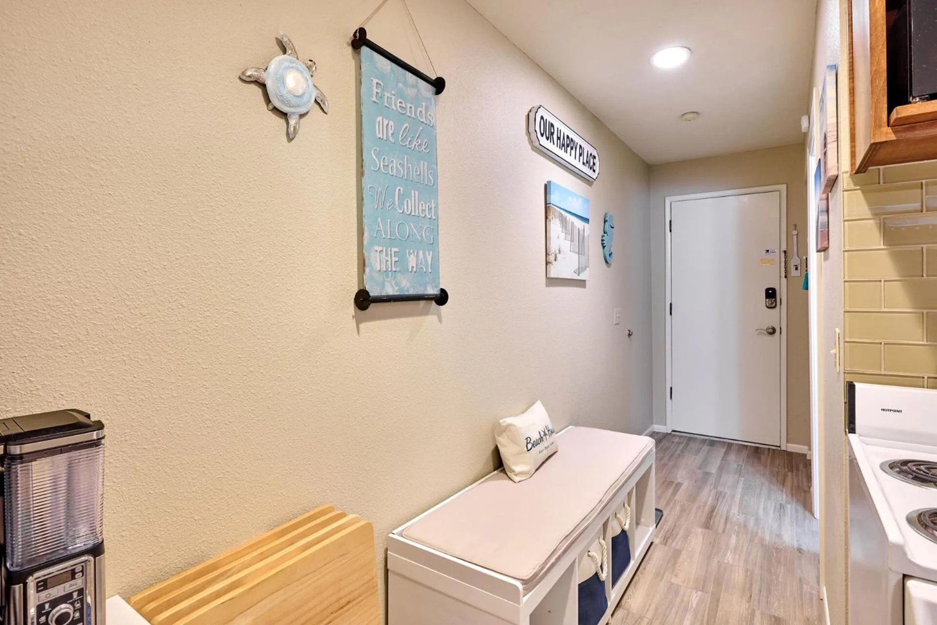 Facade/entrance in Surftides Plaza Rentals