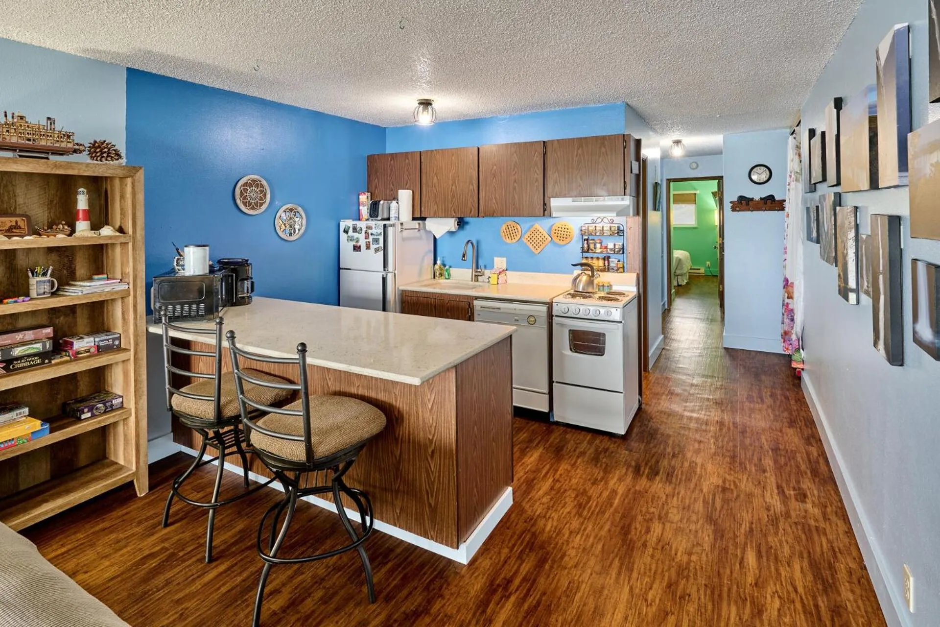 Kitchen or kitchenette in Surftides Plaza Rentals