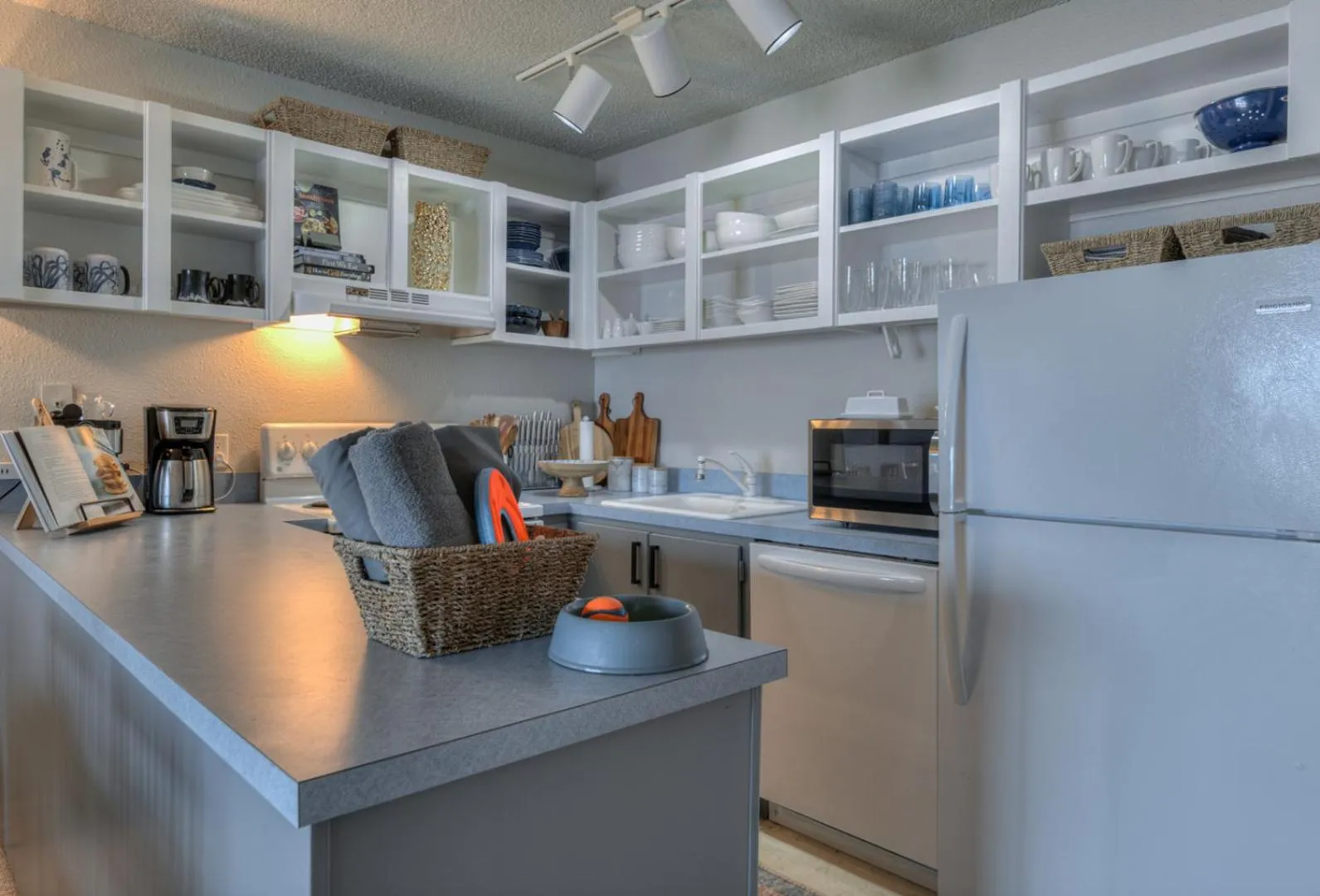 Coffee/tea facilities in Surftides Plaza Rentals