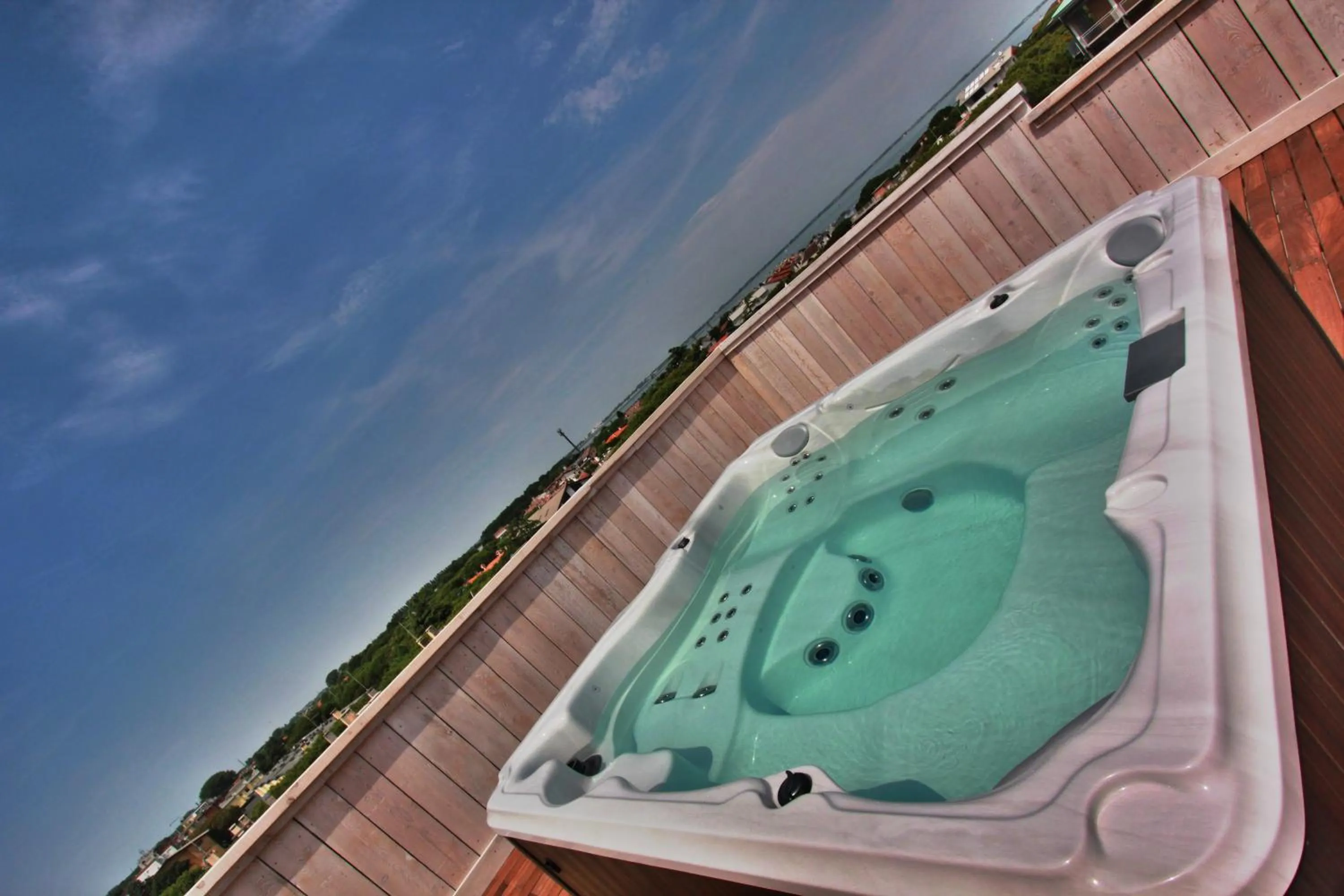 Hot Tub in Aparthotel Ponza
