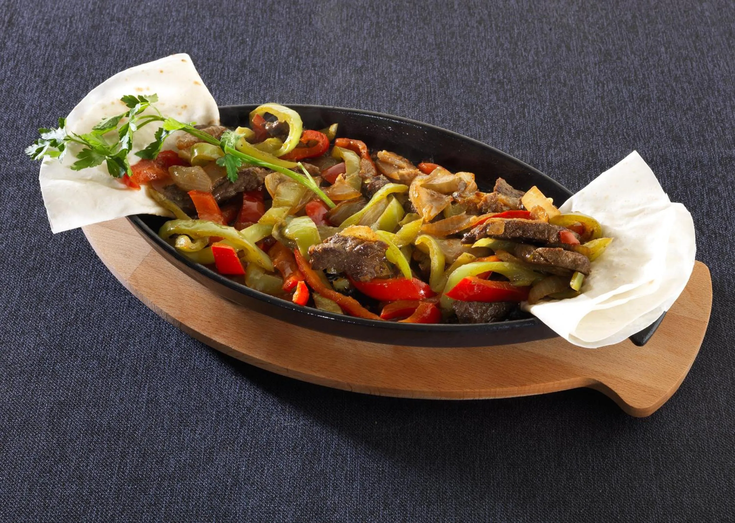 Restaurant/places to eat in Inci Class Hotel