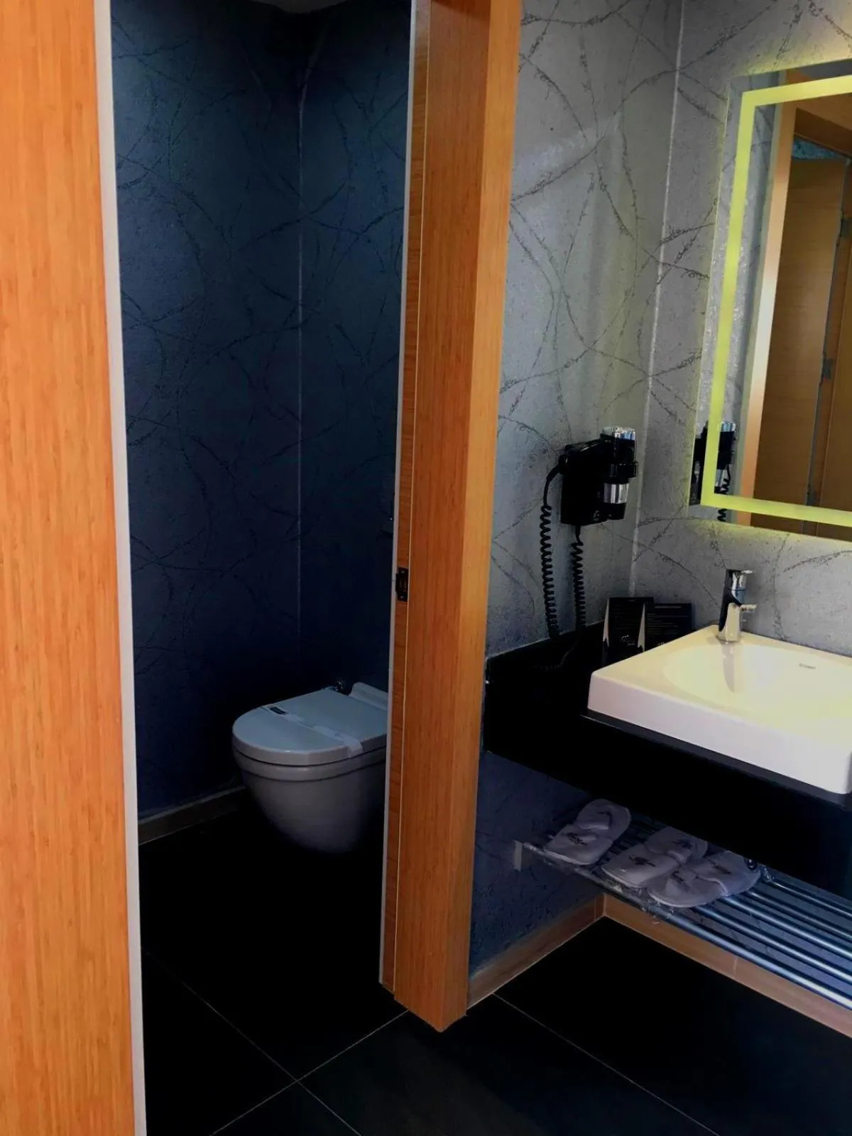 Shower in Inci Class Hotel