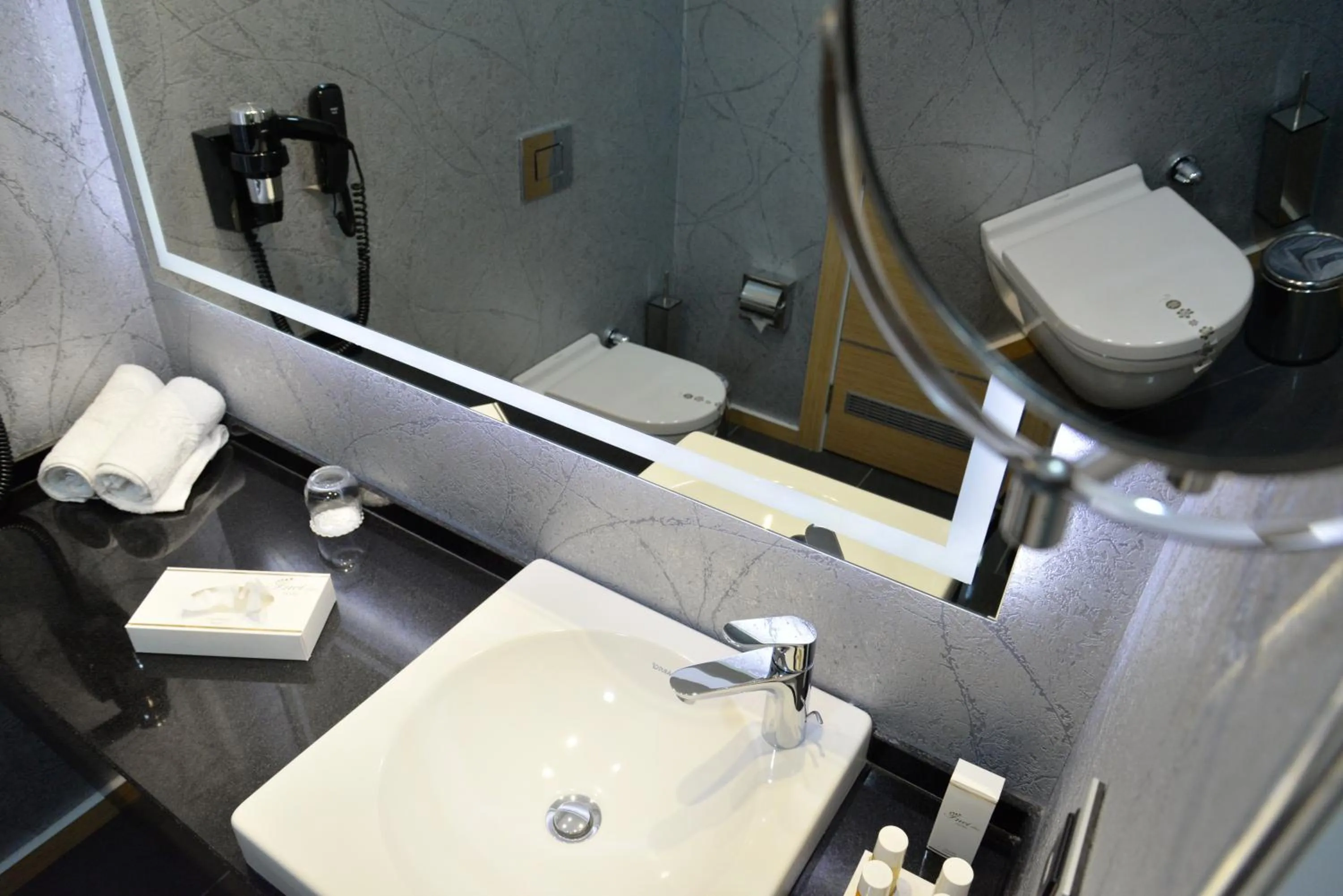 Toilet in Inci Class Hotel