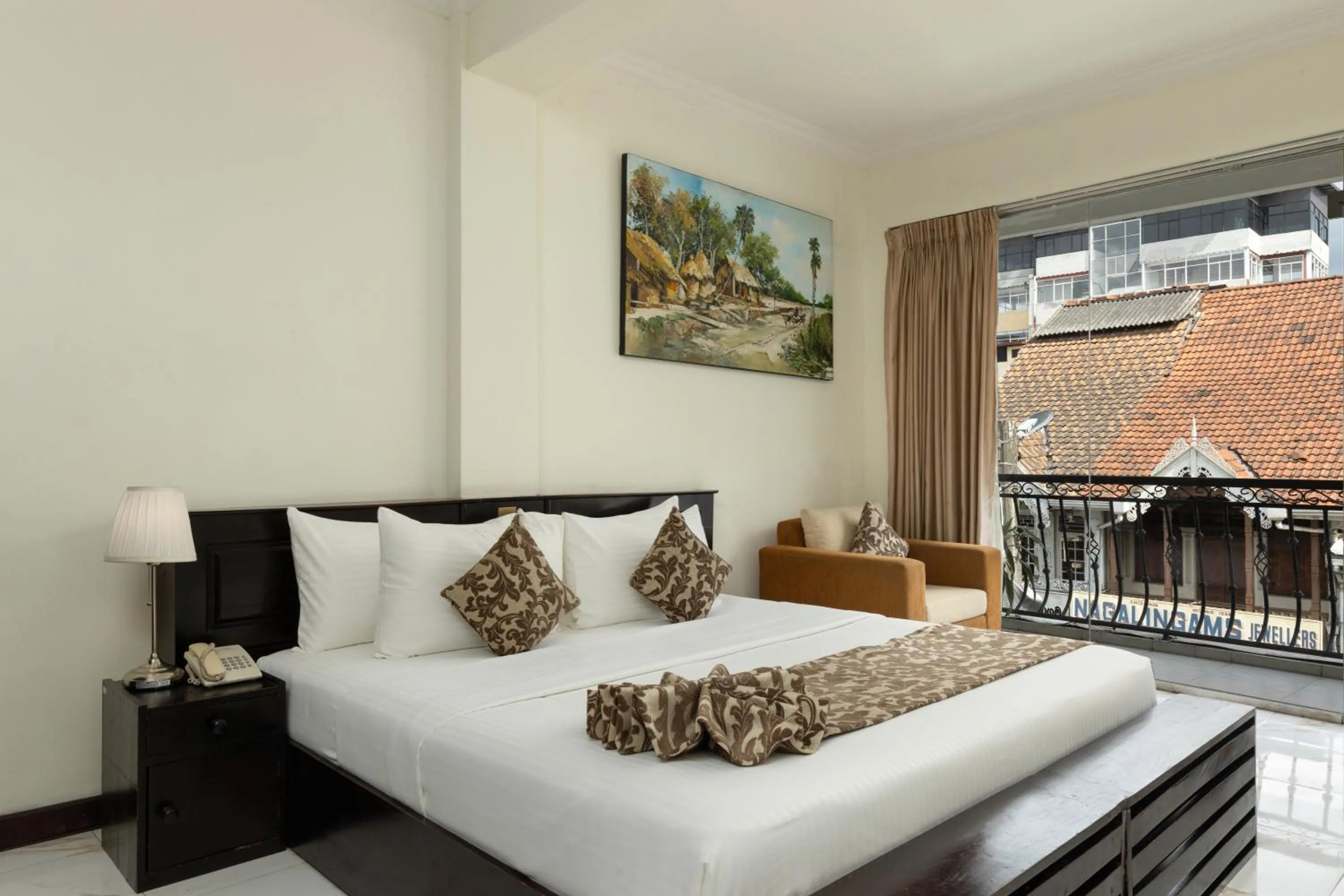 Bed in Cafe Aroma Inn