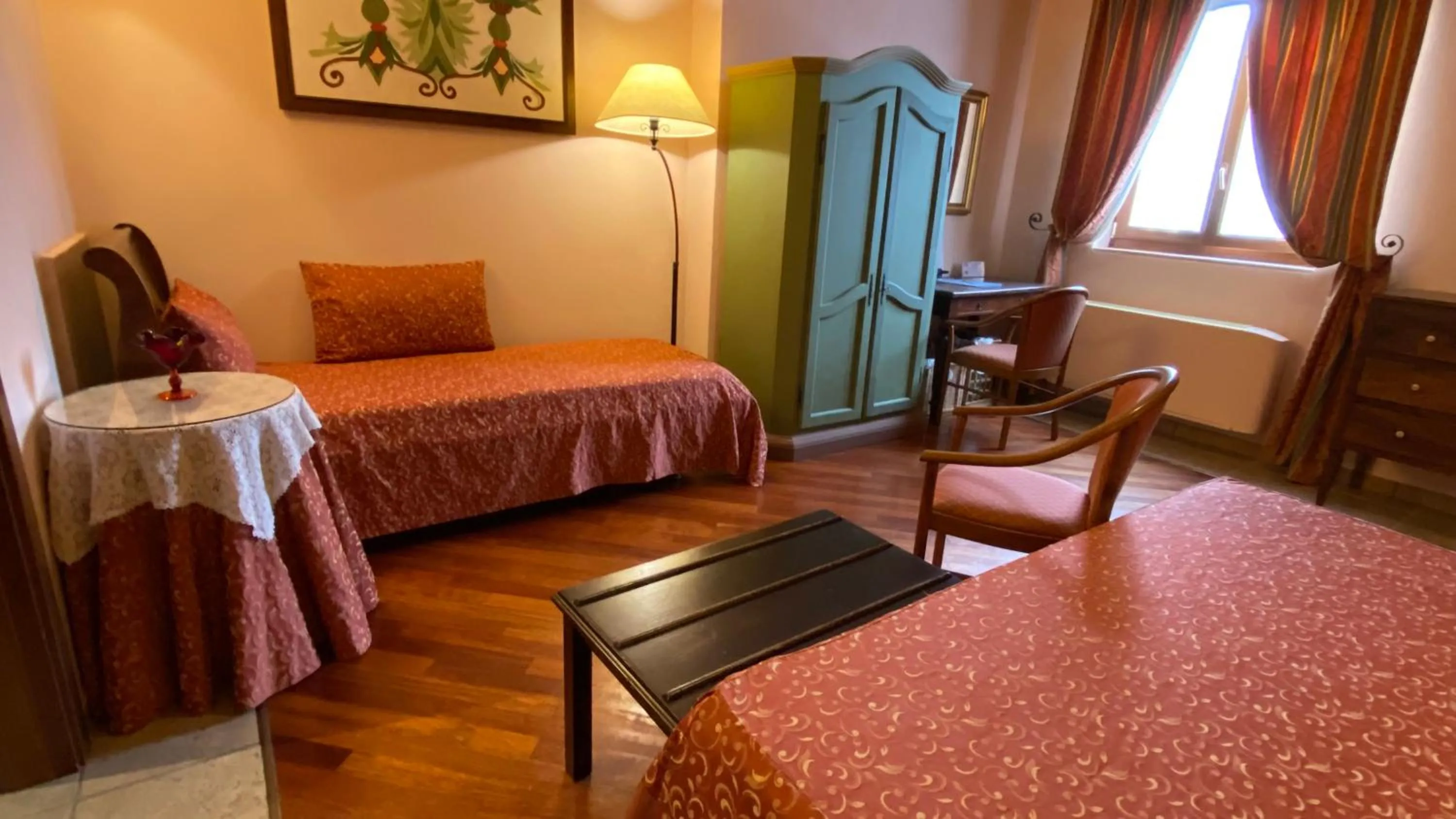 Bed in Relais Abbazia Santa Anastasia Resort & Winery