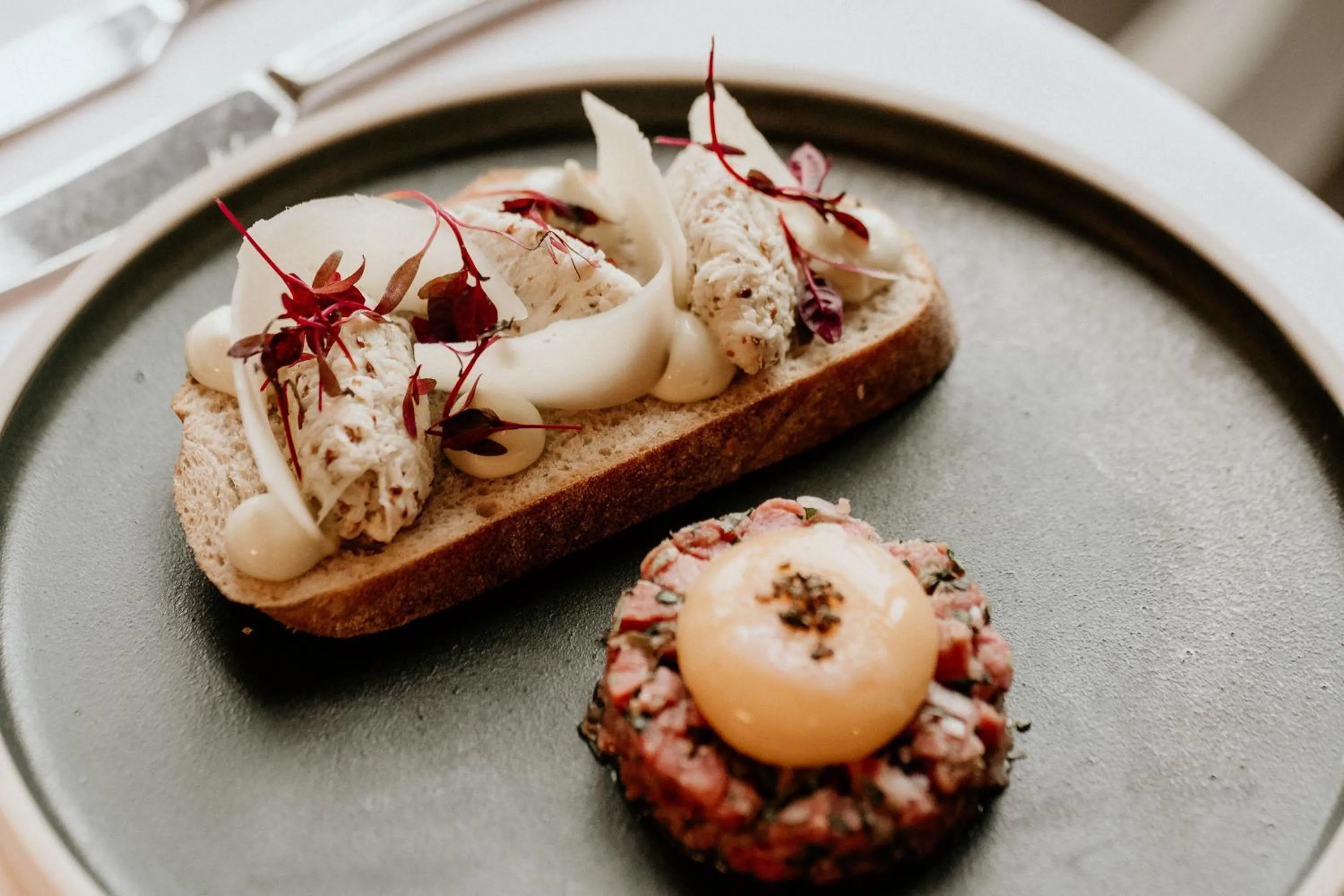 Food and drinks in HIGHFIELD