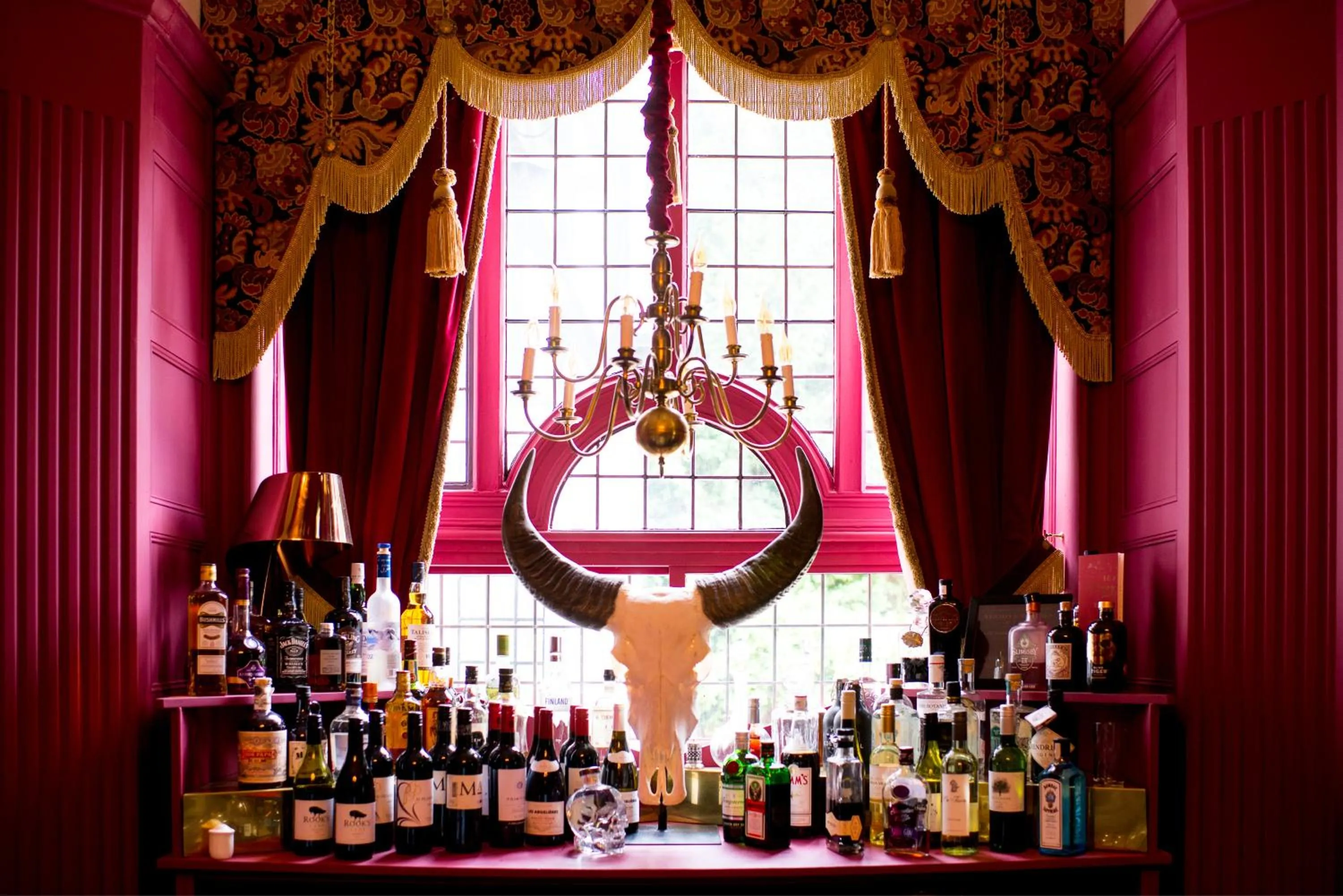 Lounge or bar in HIGHFIELD