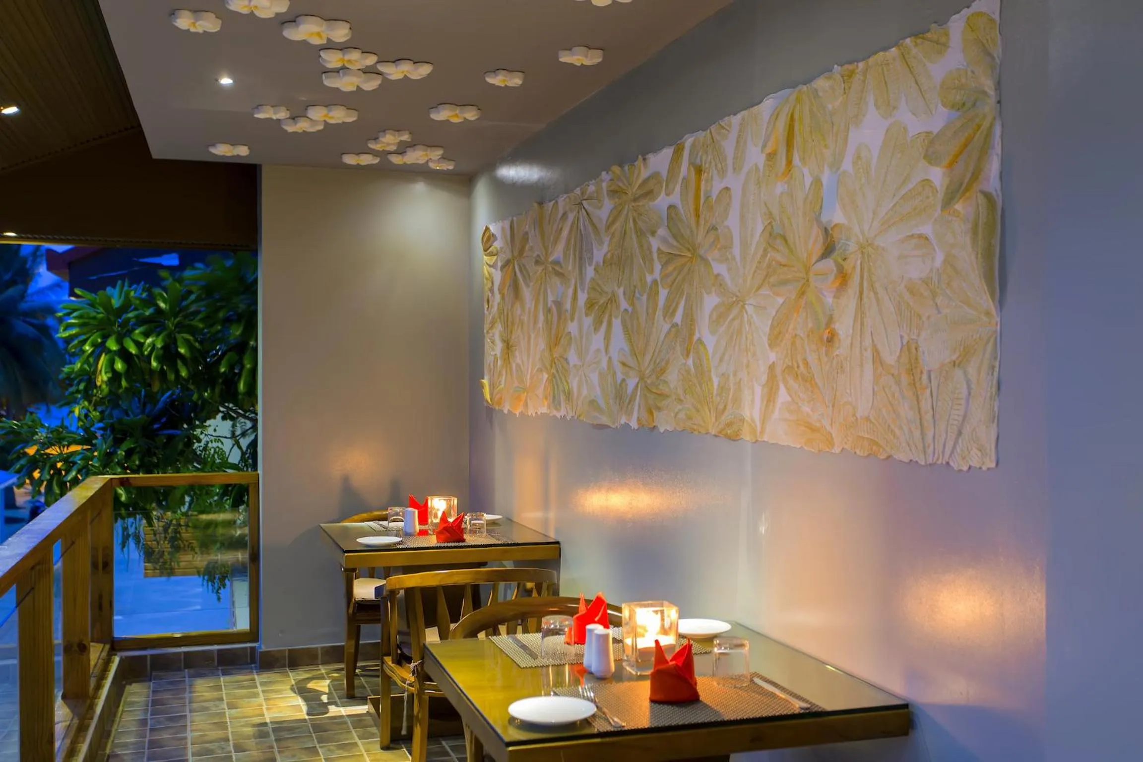 Restaurant/places to eat in Kaani Village & Spa