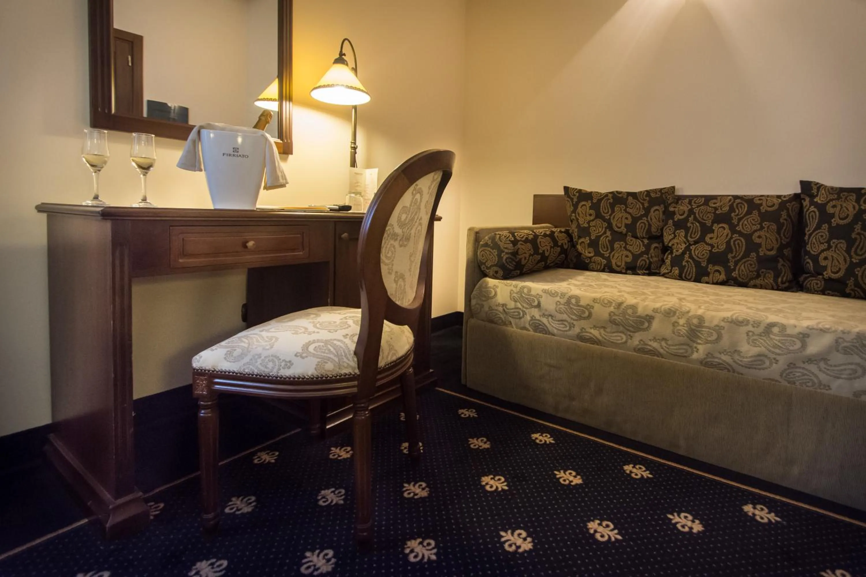 Seating area, Bed in Antica Stazione