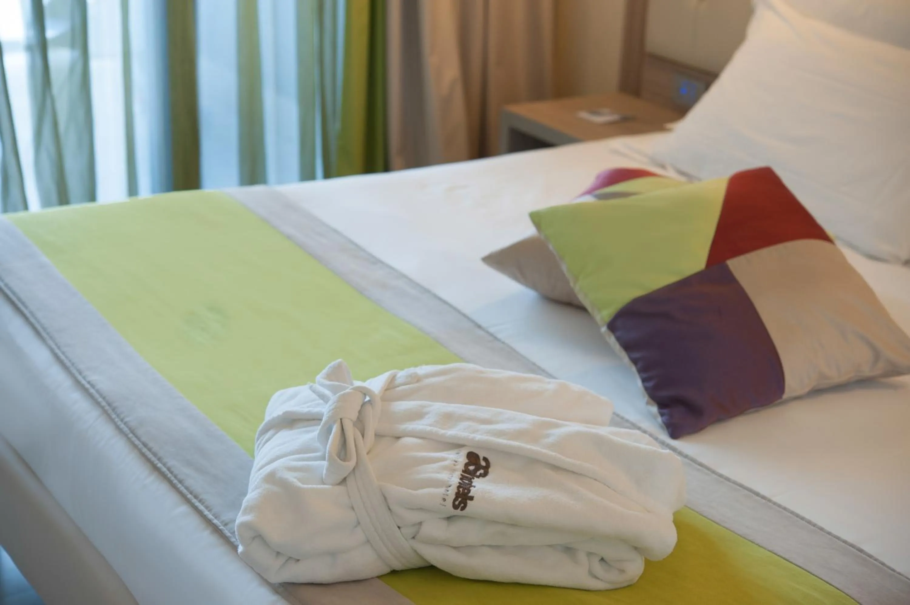 Bedroom, Bed in AS Hotel Limbiate Fiera