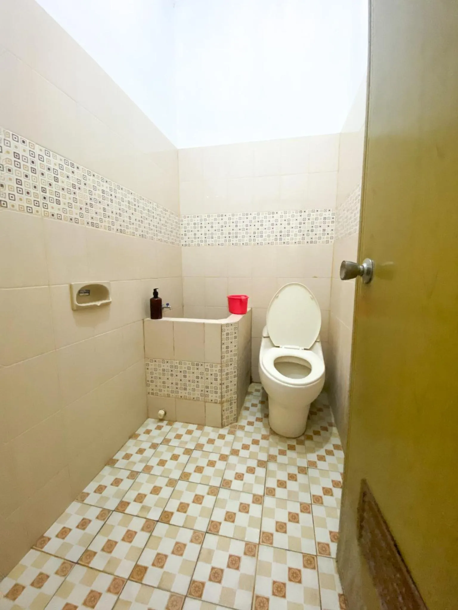 Homey Guesthouse Kertajaya (Syariah)