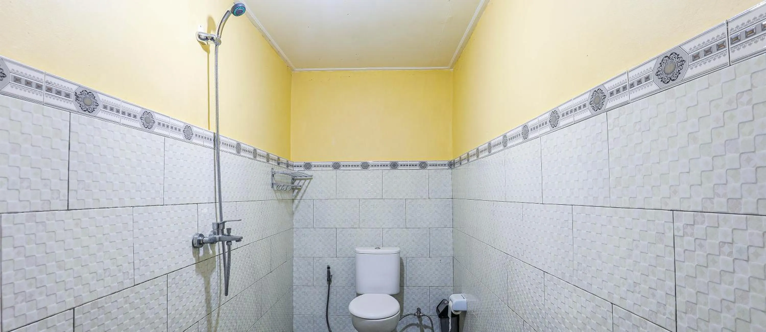 Shower in The Salang Guest House