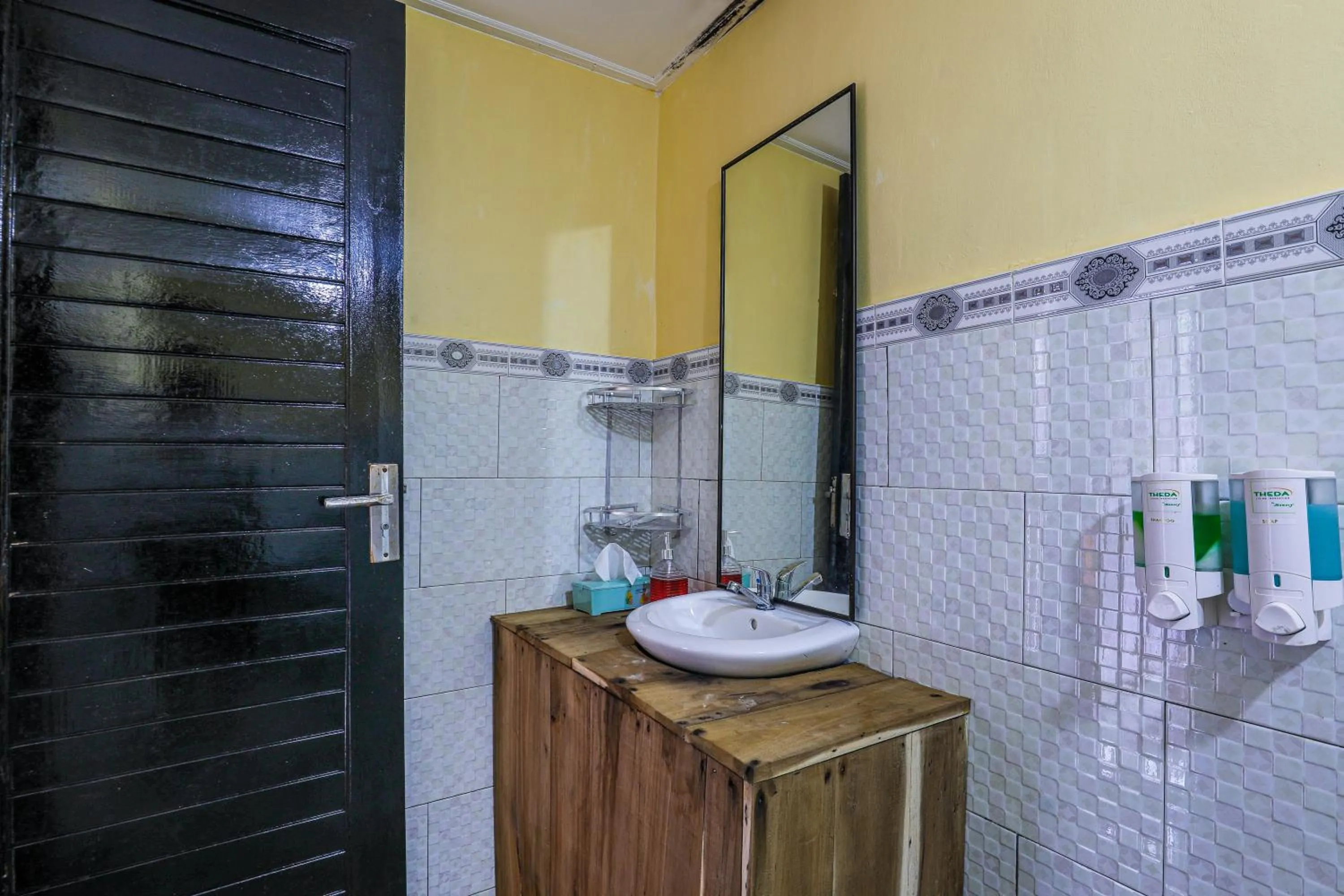 Shower in The Salang Guest House