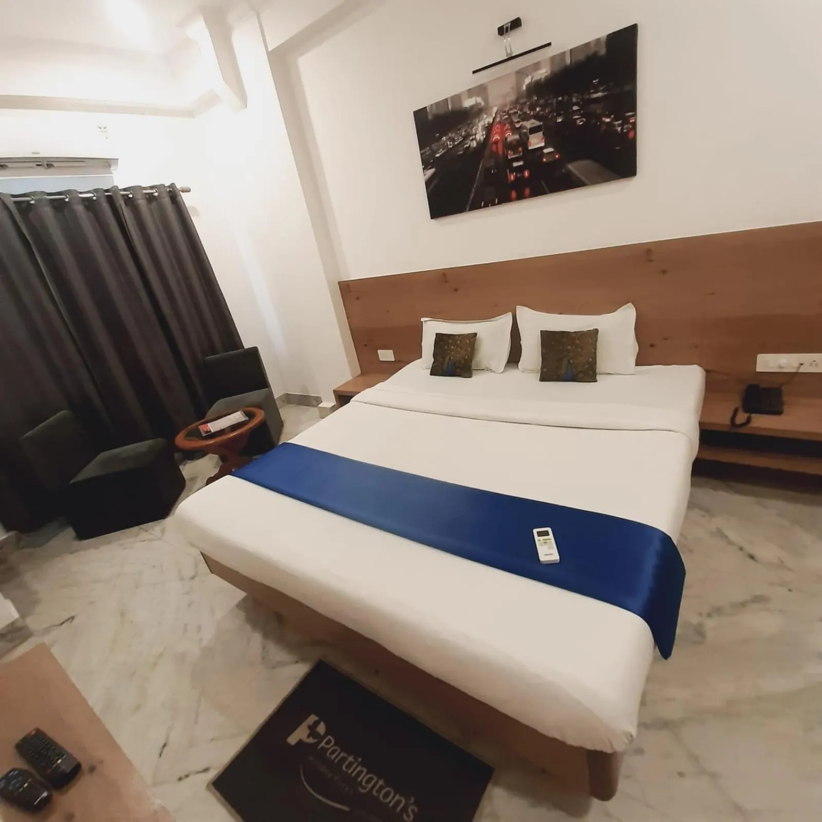 Bedroom, Bed in Hotel Nisha Nest, Bhopal