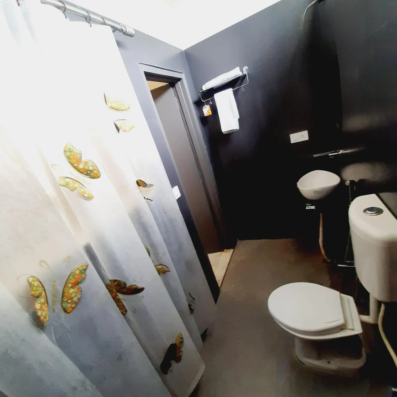 Toilet in Hotel Nisha Nest, Bhopal