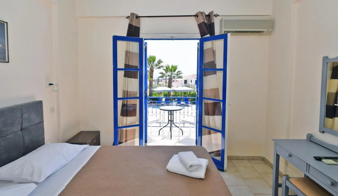 Bed in Vanas Apartments