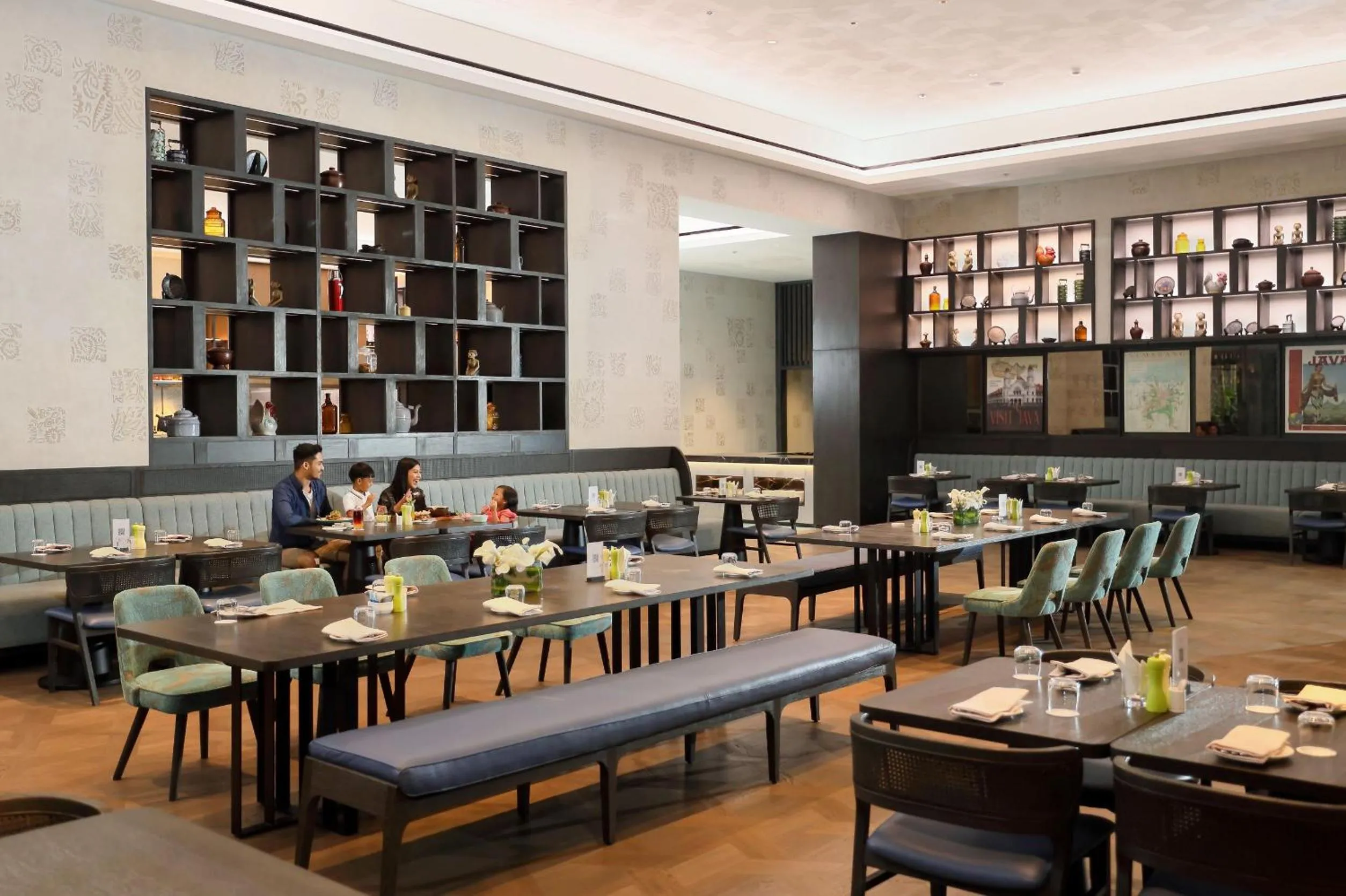 Restaurant/places to eat in Padma Hotel Semarang