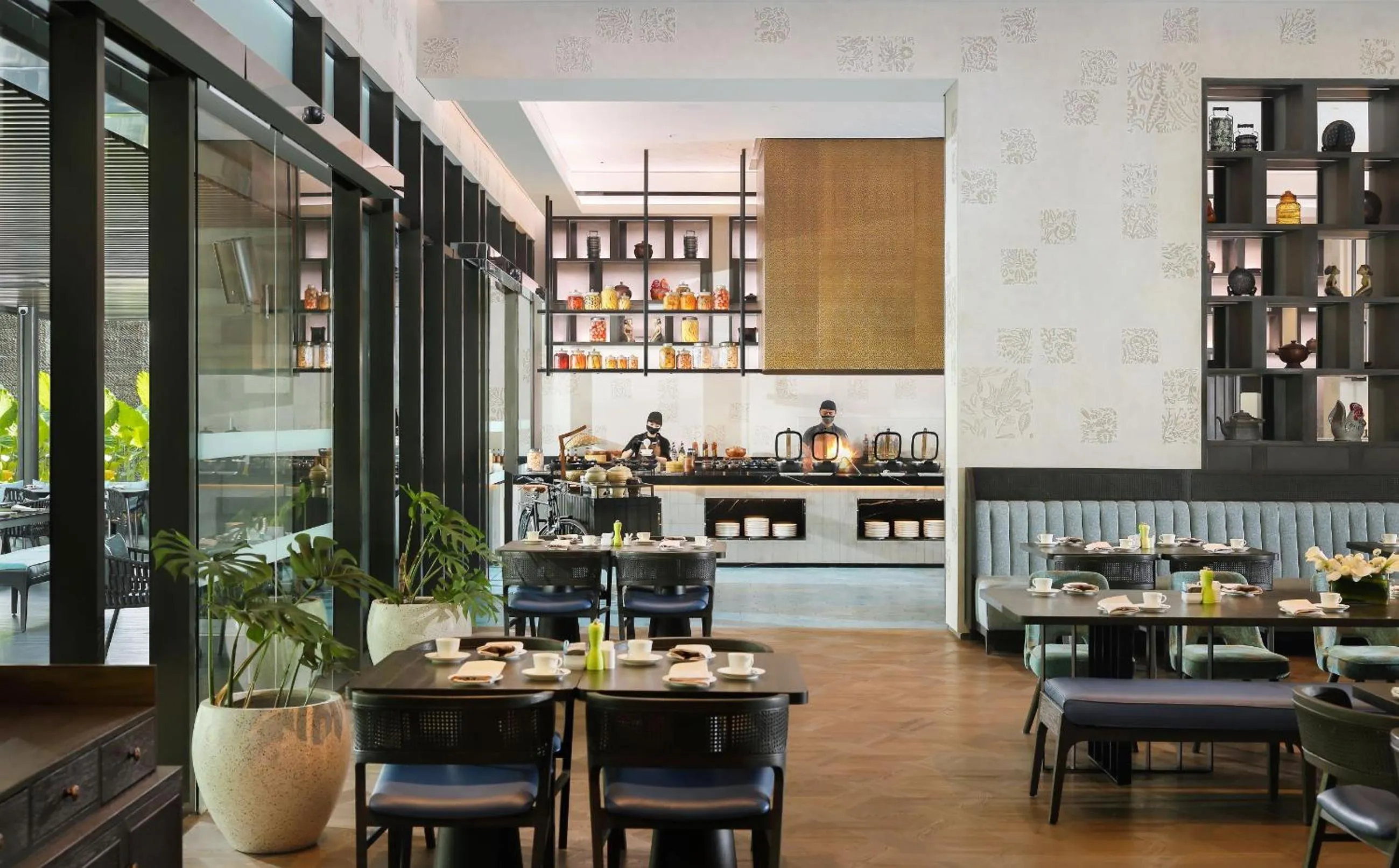 Restaurant/places to eat in Padma Hotel Semarang