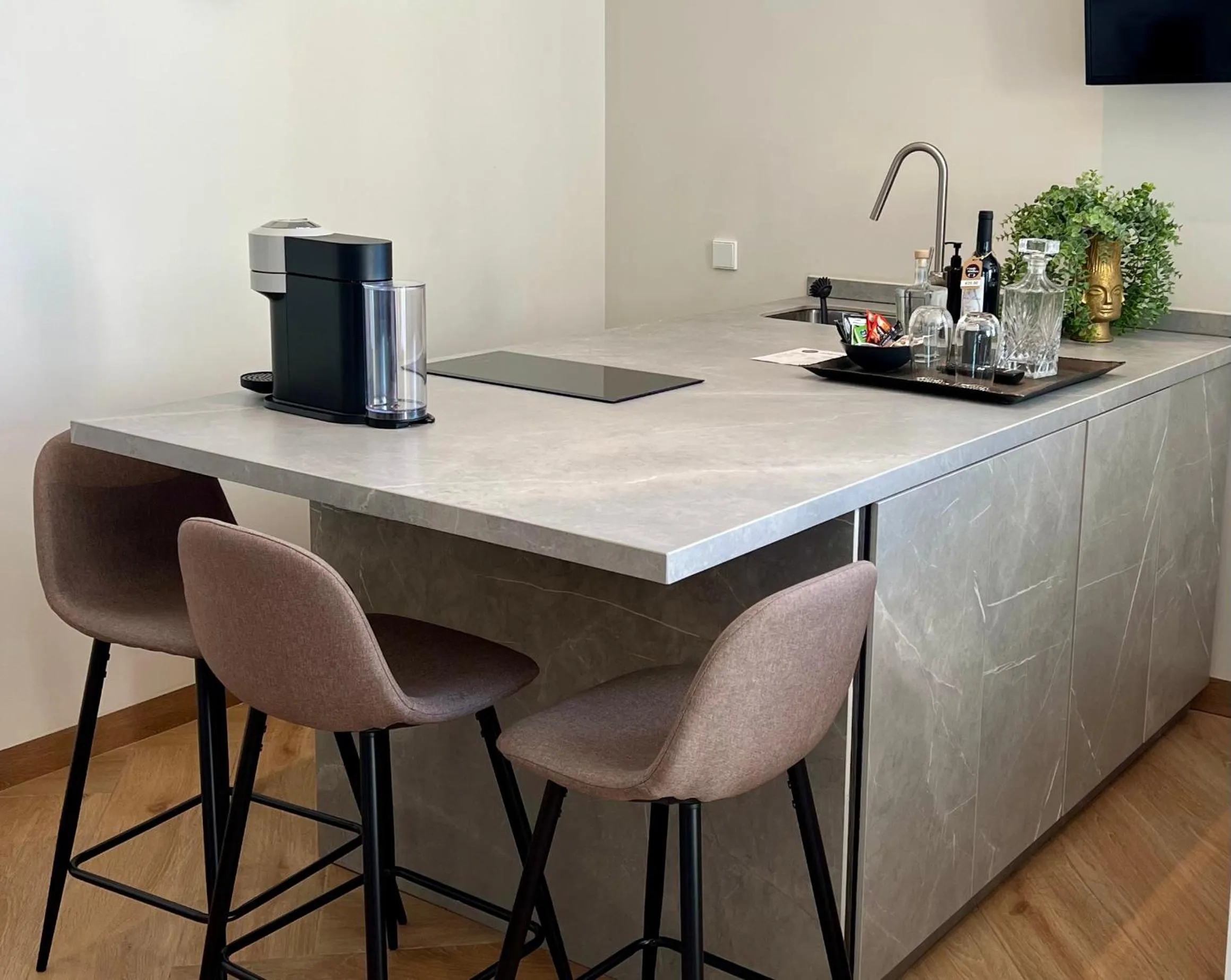 kitchen in Comfy Studios Hotel