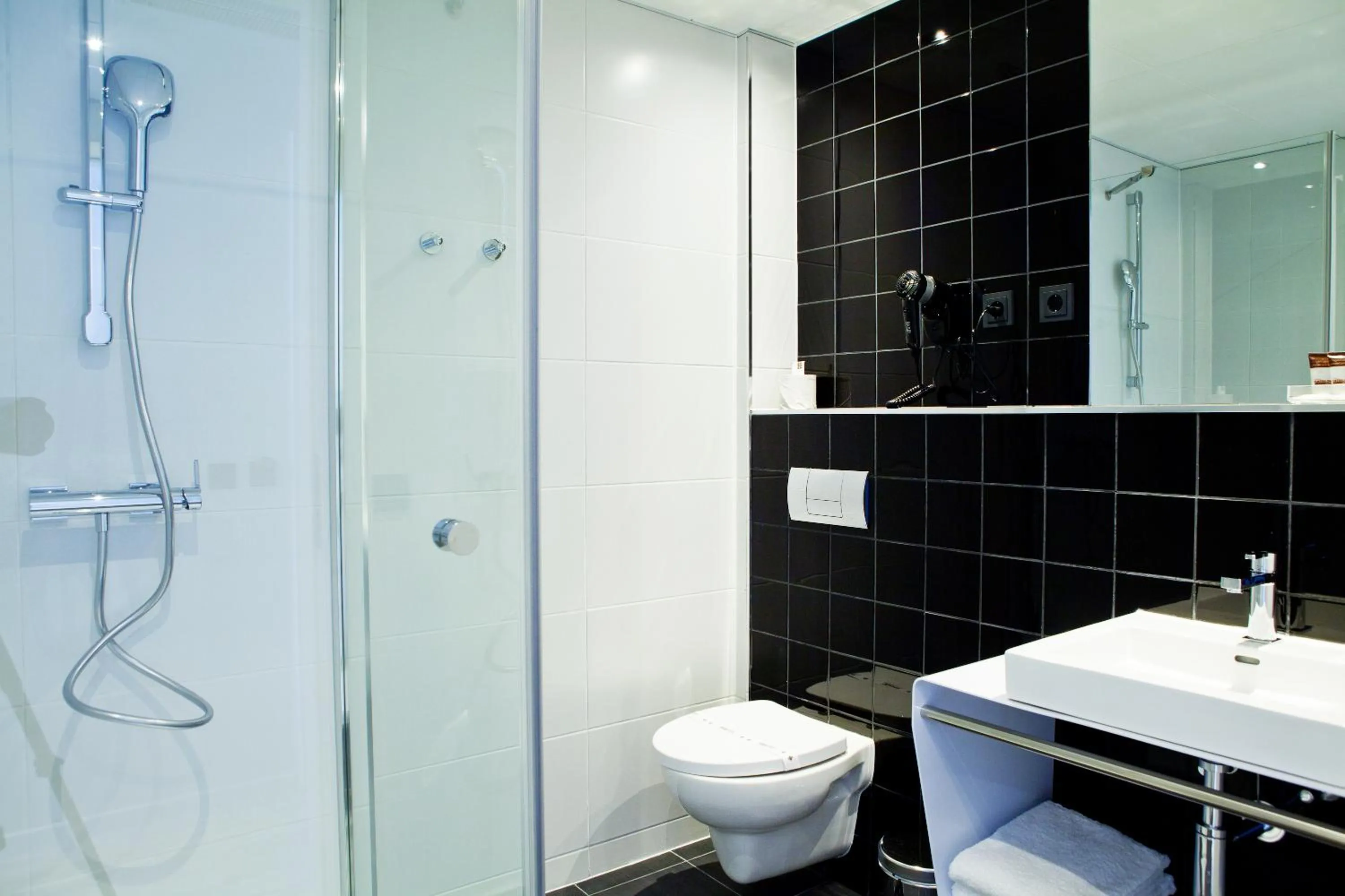 Standard Double Room in Catalonia Berlin Mitte