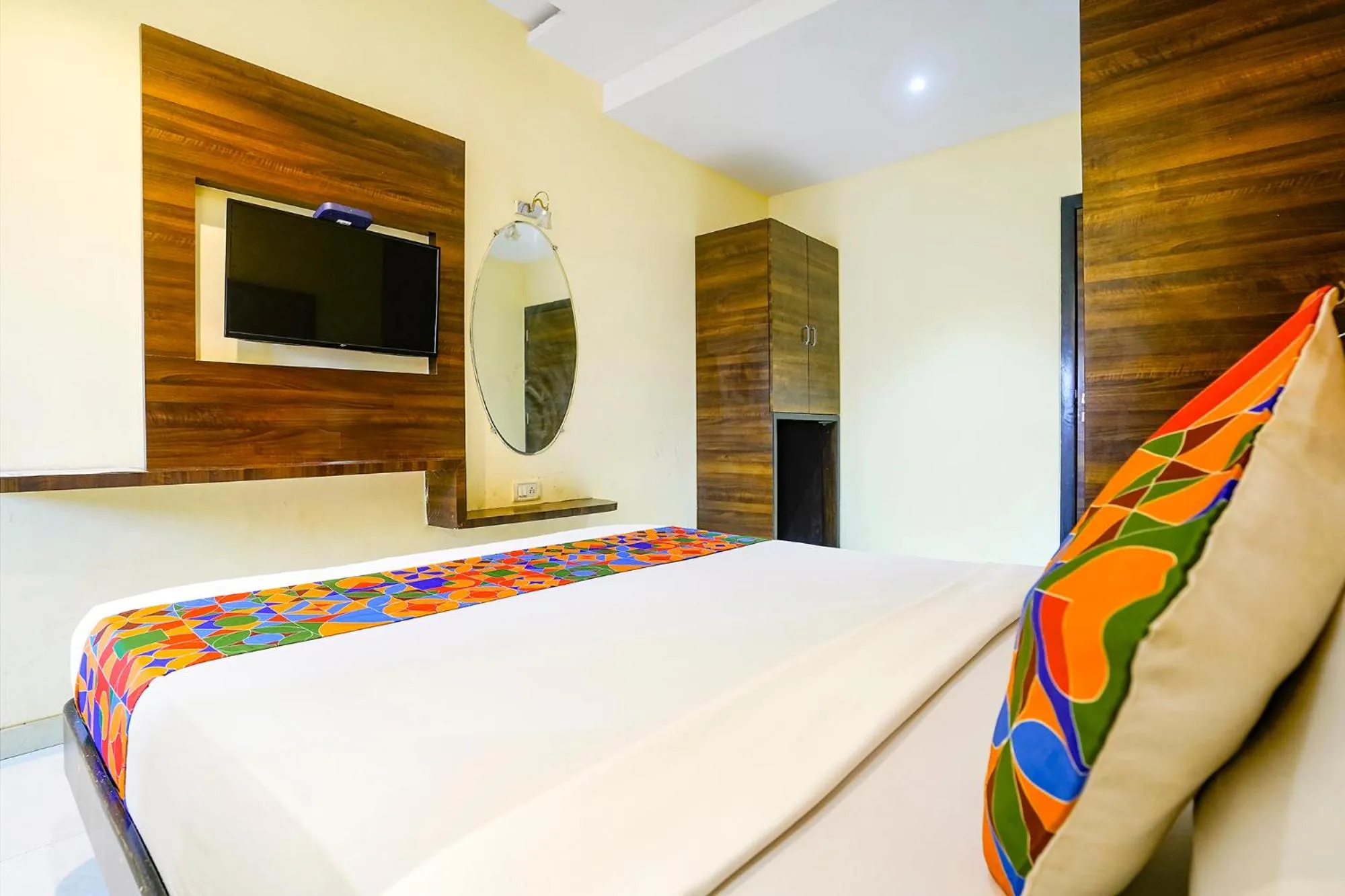 Bed in Via New Silver Elite