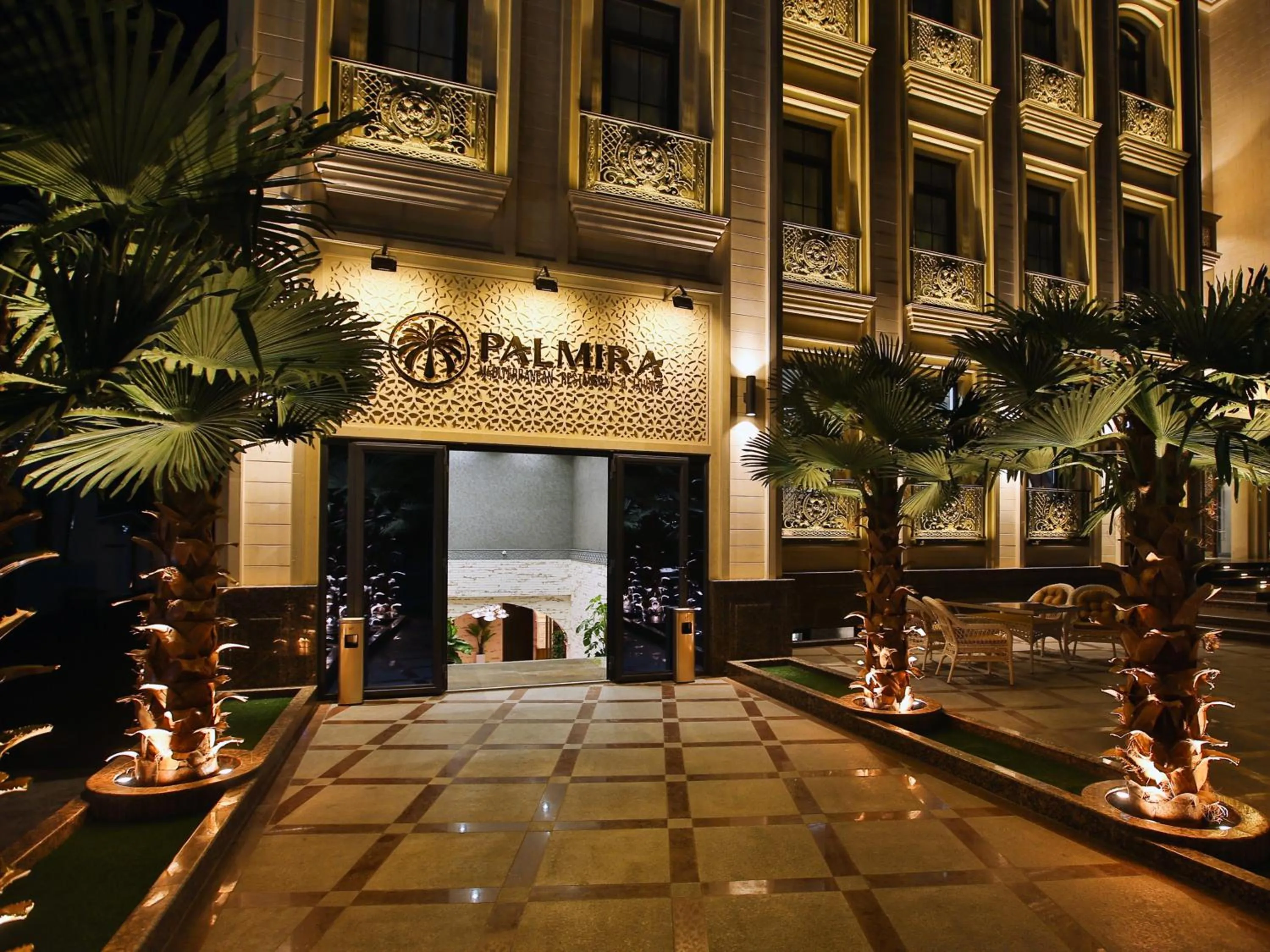 Restaurant/places to eat in Paradise Plaza Luxury Hotel