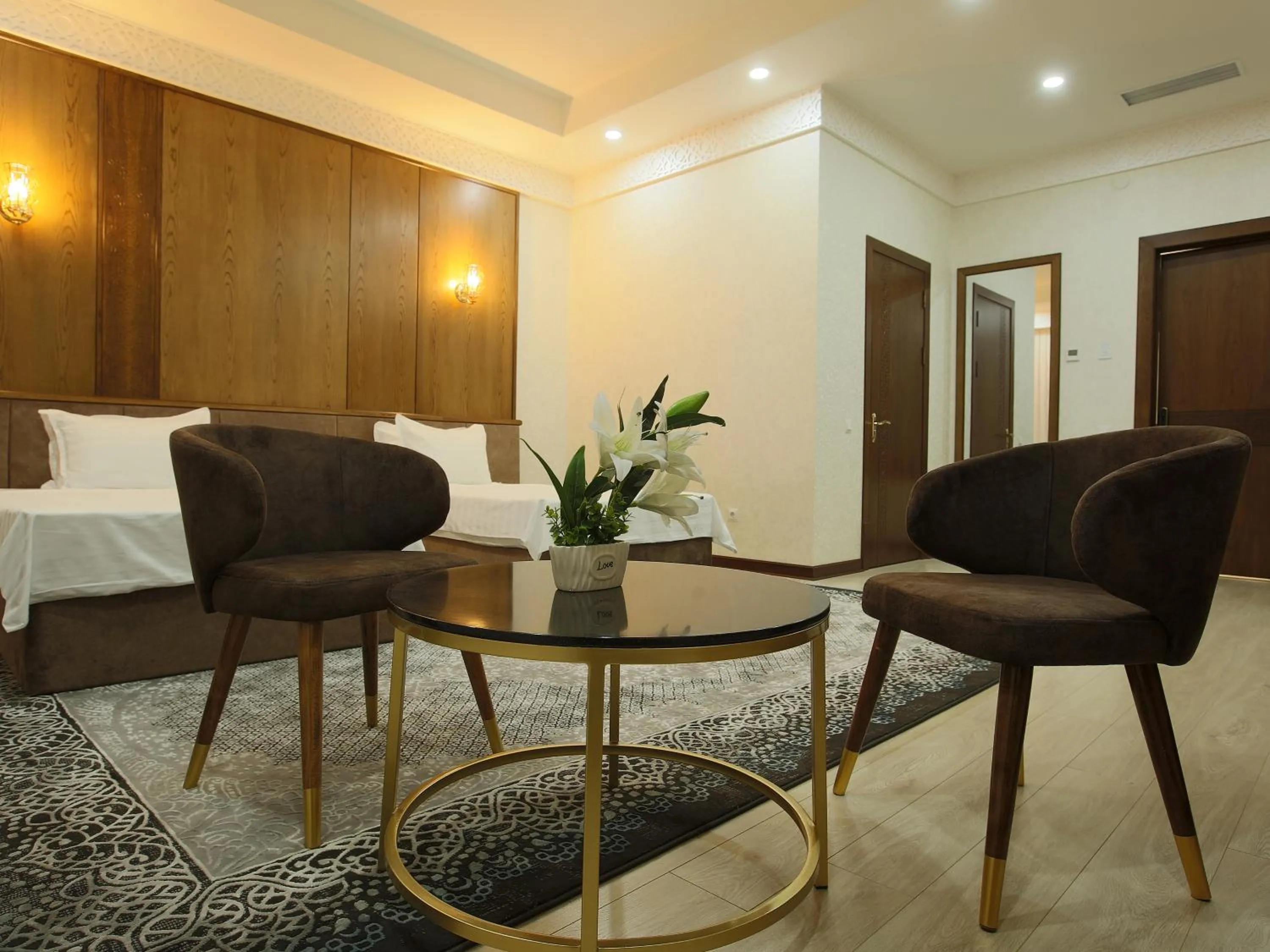 Photo of the whole room, Bed in Paradise Plaza Luxury Hotel