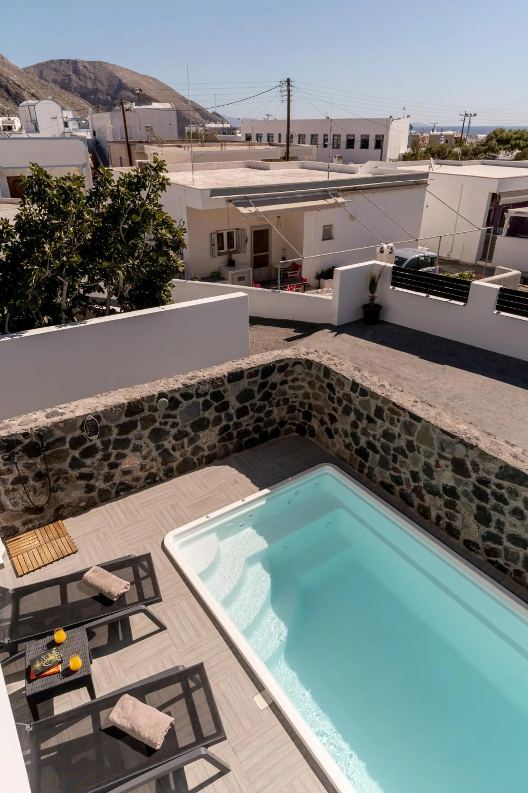 Swimming pool in SantoRossa Luxury Villas