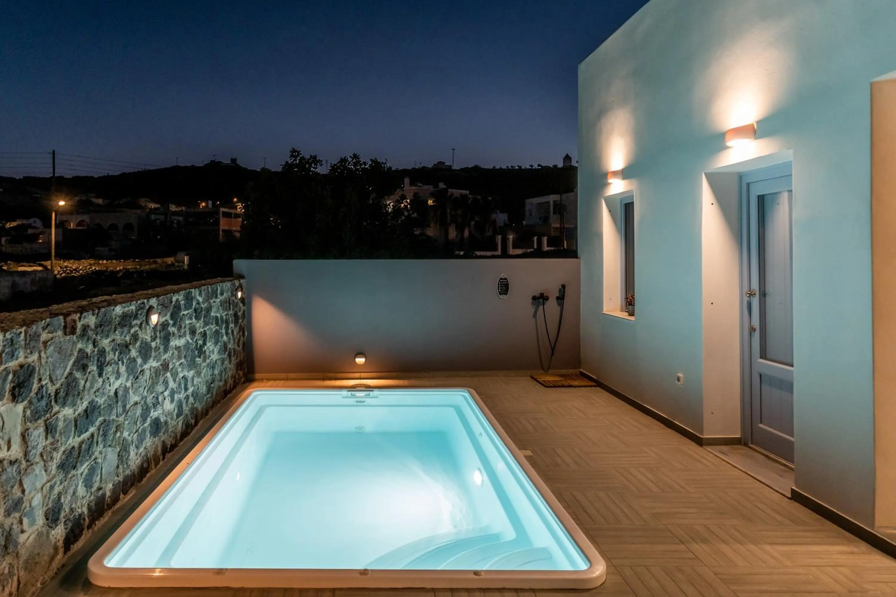 Pool view in SantoRossa Luxury Villas