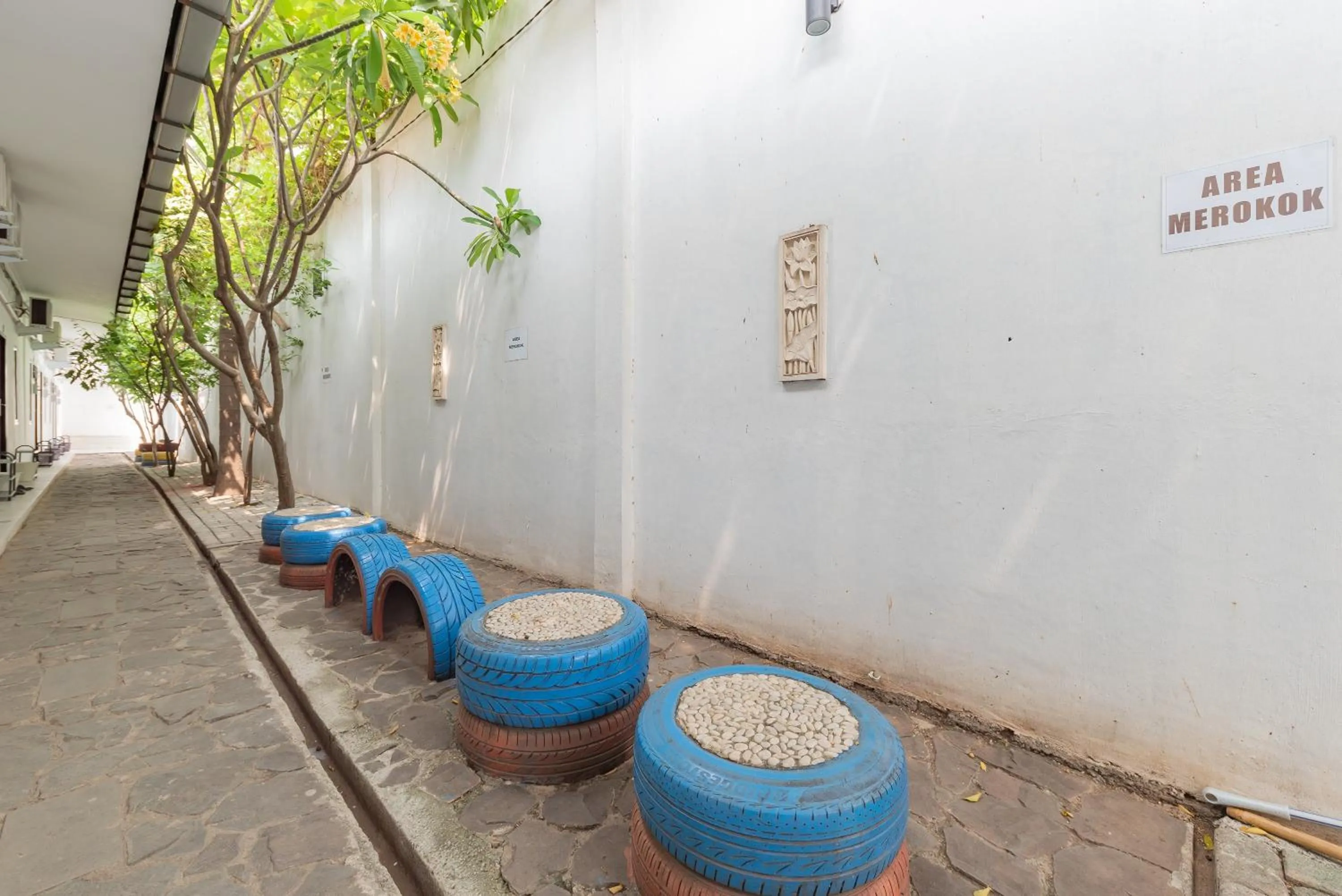 Property building in RedDoorz at Jalan Otista Karawang