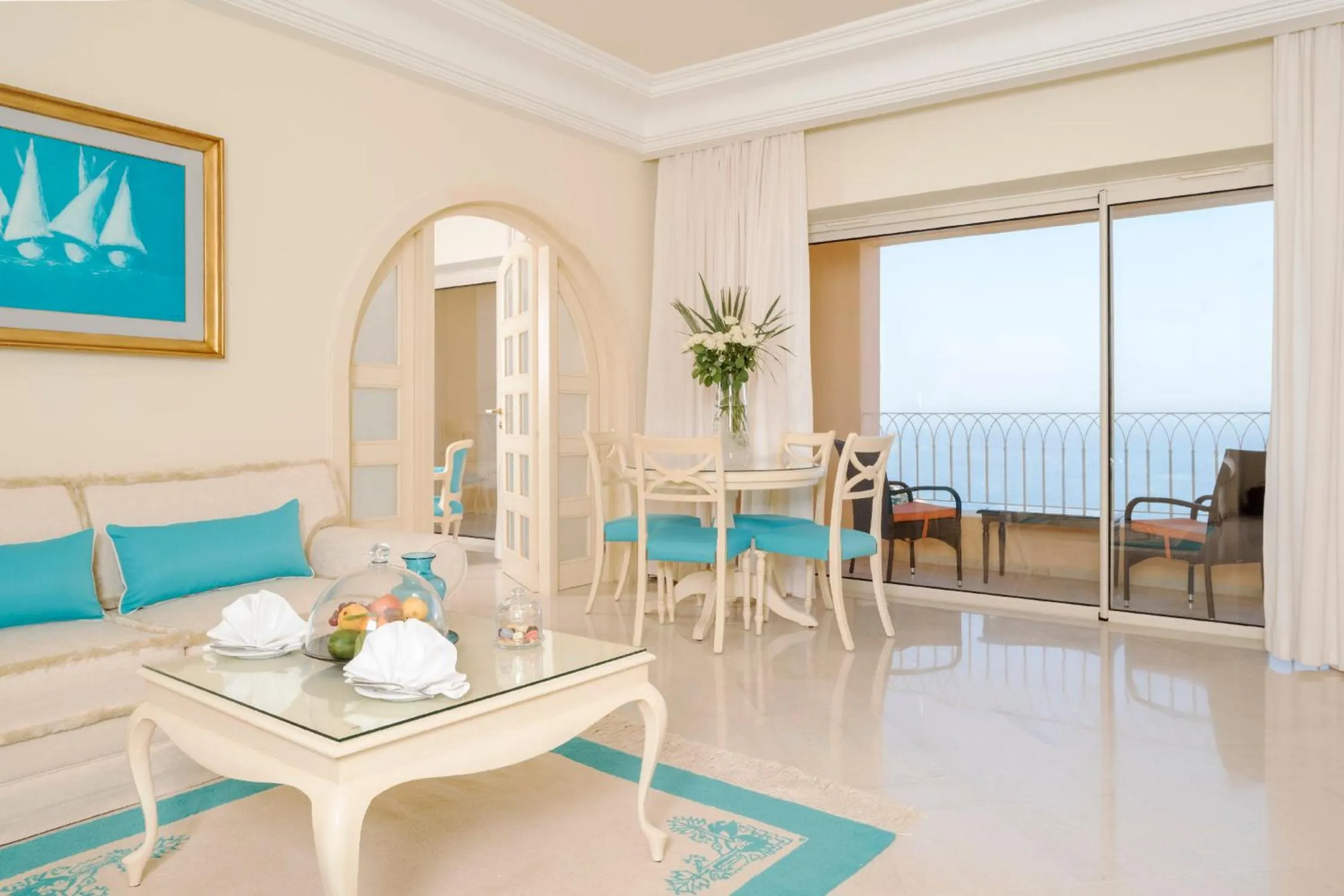 Living room in Royal Tulip Korbous Bay Thalasso & Springs