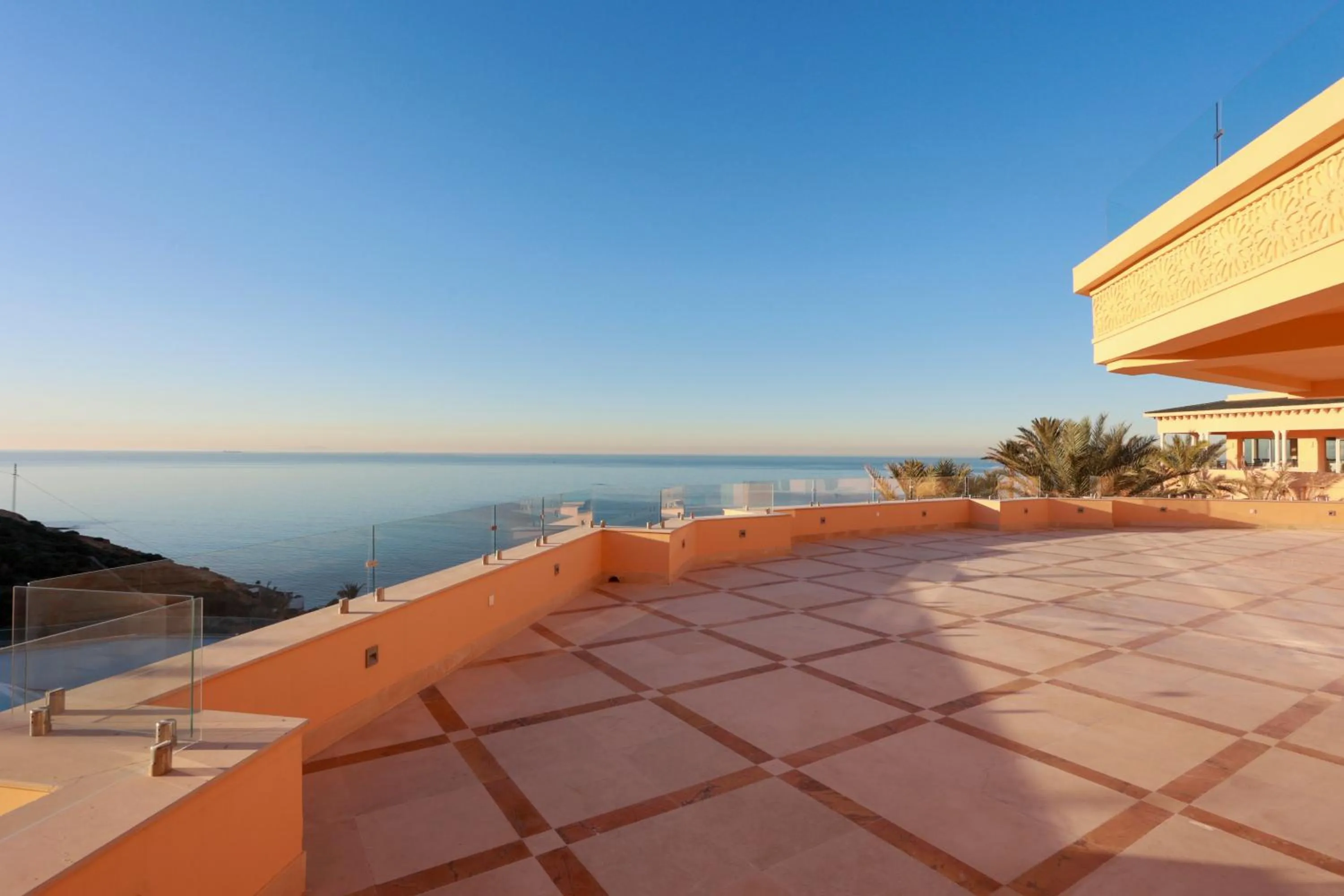 Lounge or bar in Royal Tulip Korbous Bay Thalasso & Springs