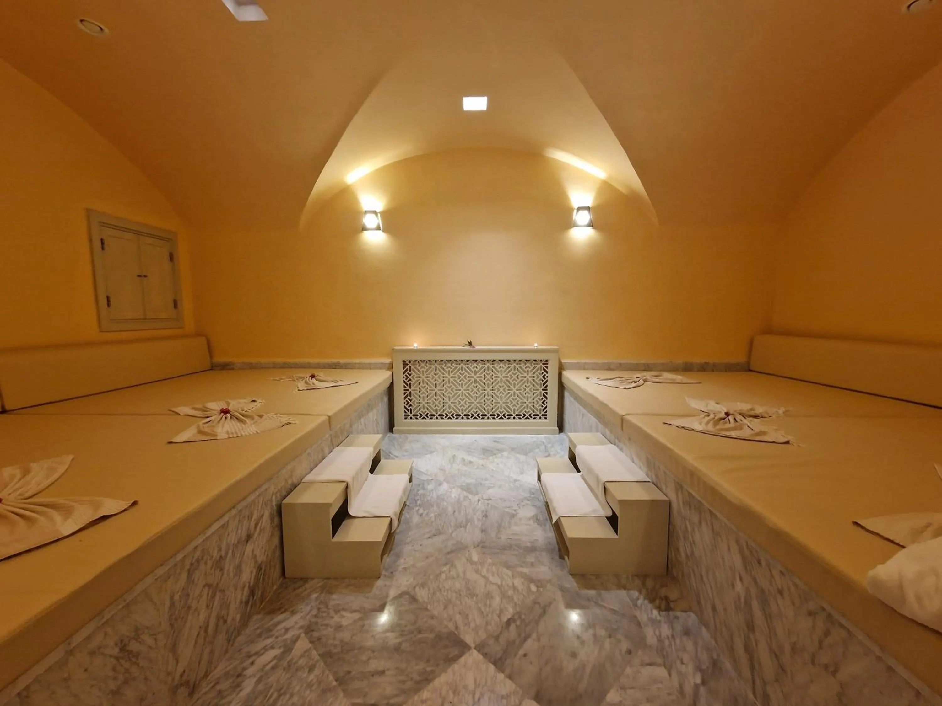 Spa and wellness centre/facilities in Royal Tulip Korbous Bay Thalasso & Springs