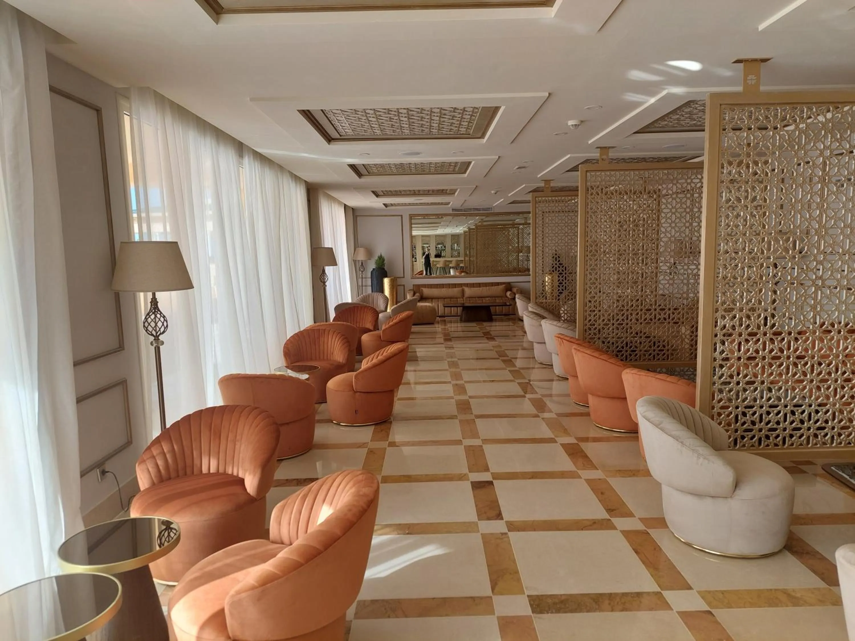 Lounge or bar in Royal Tulip Korbous Bay Thalasso & Springs