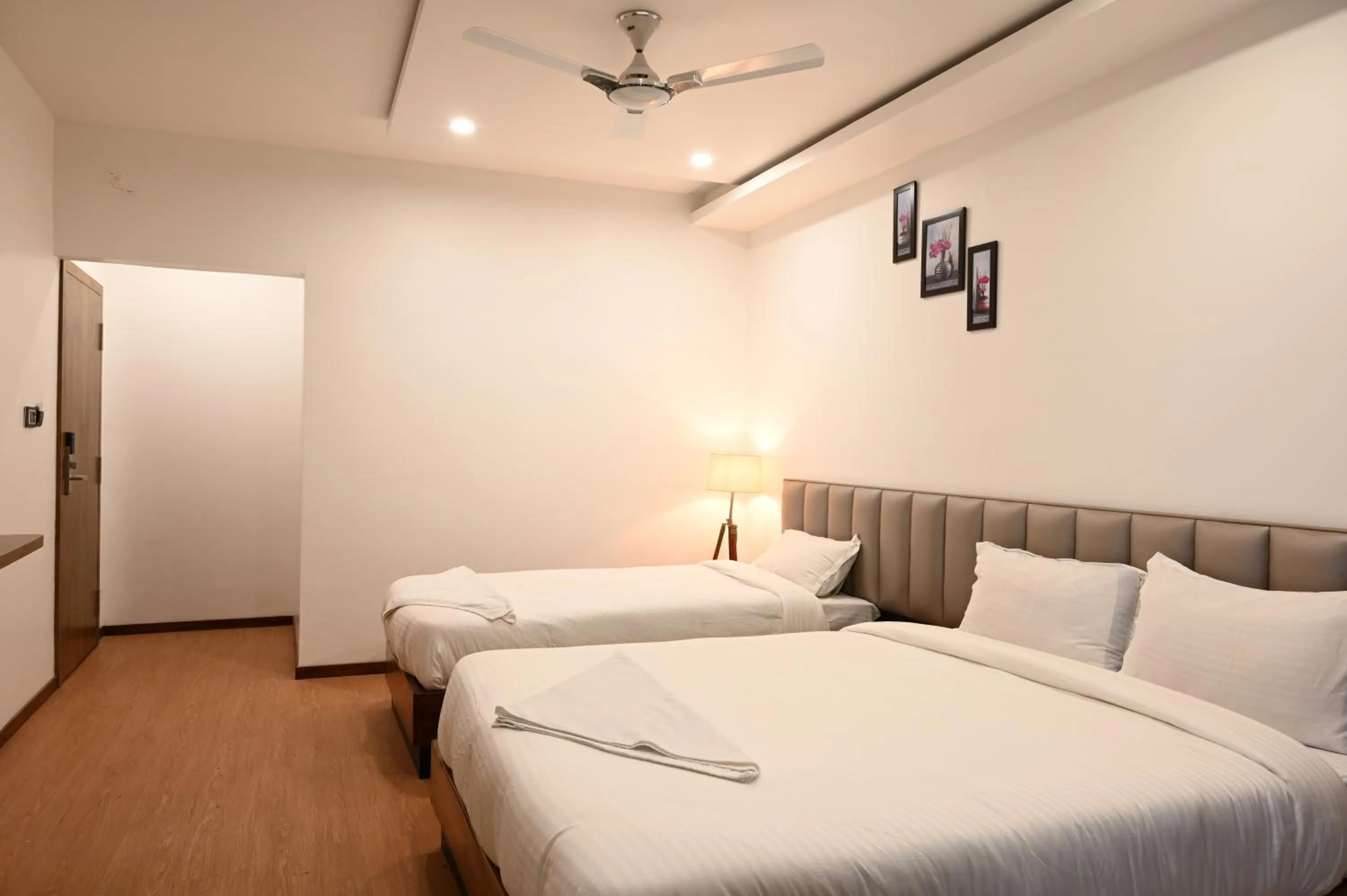 Bed in Sonnesta Grand