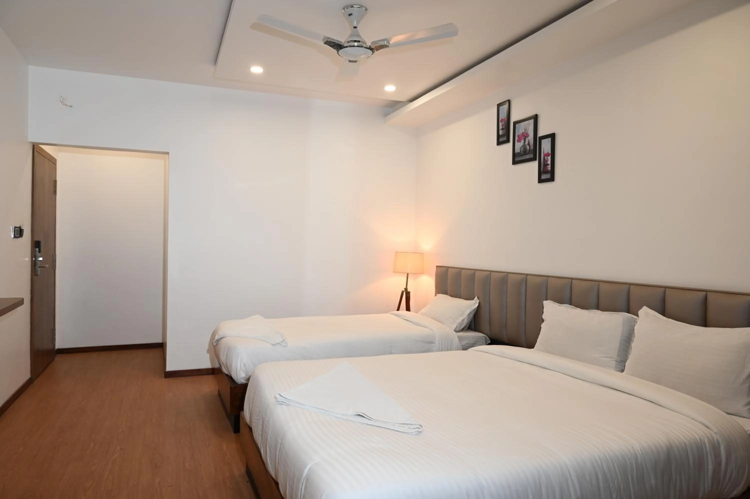 Bed in Sonnesta Grand