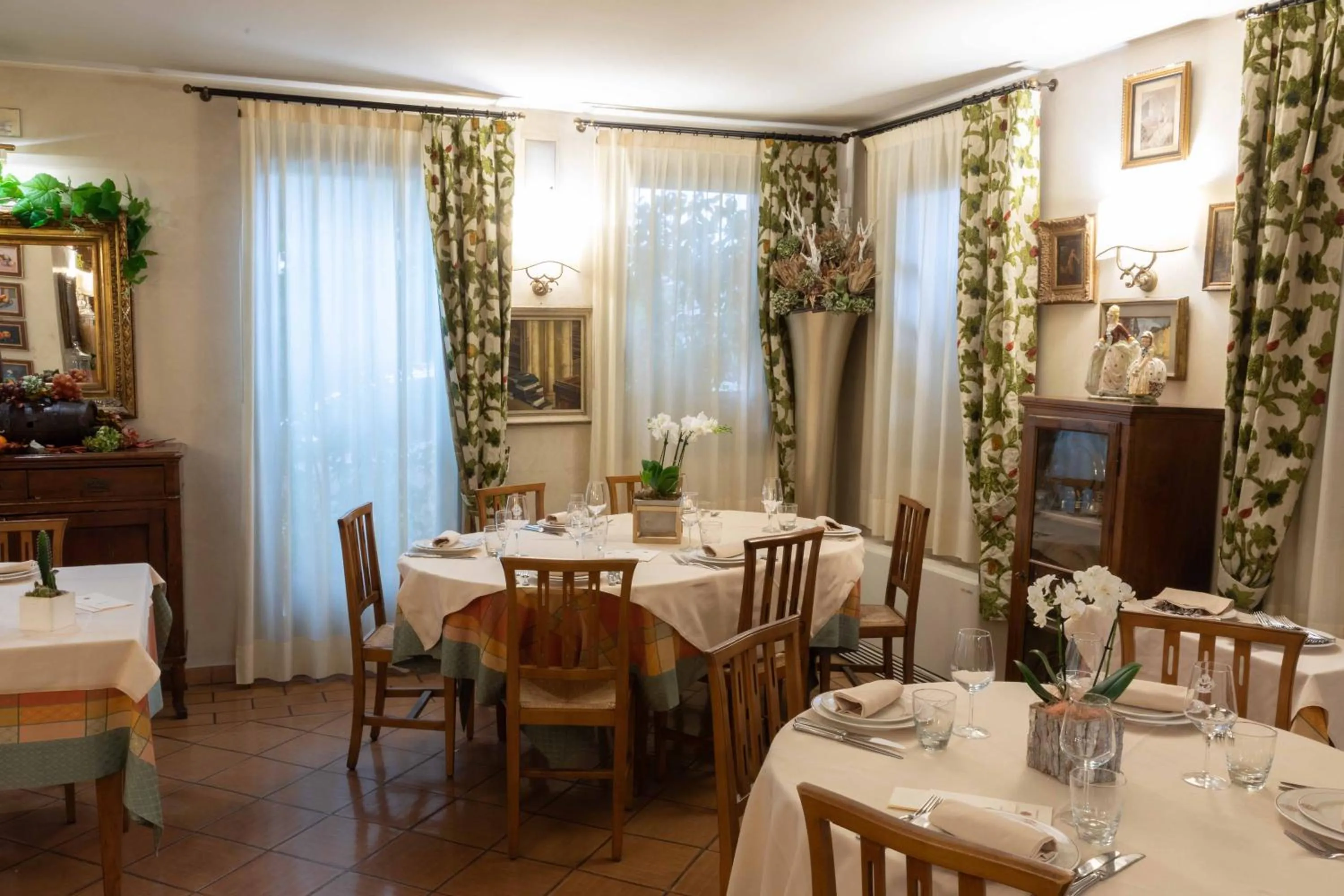 Restaurant/places to eat in Hotel Locanda Al Sole