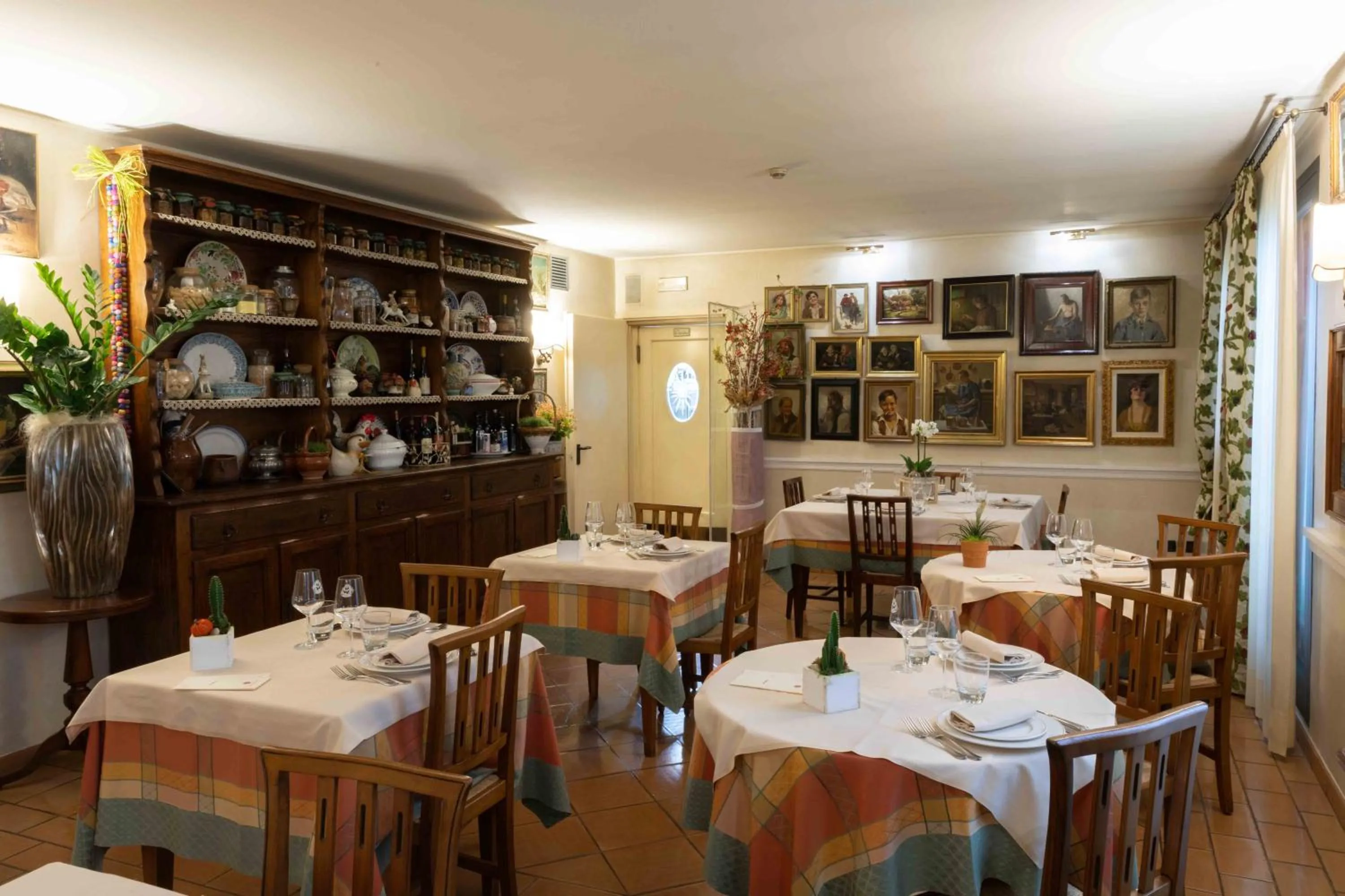 Restaurant/places to eat in Hotel Locanda Al Sole