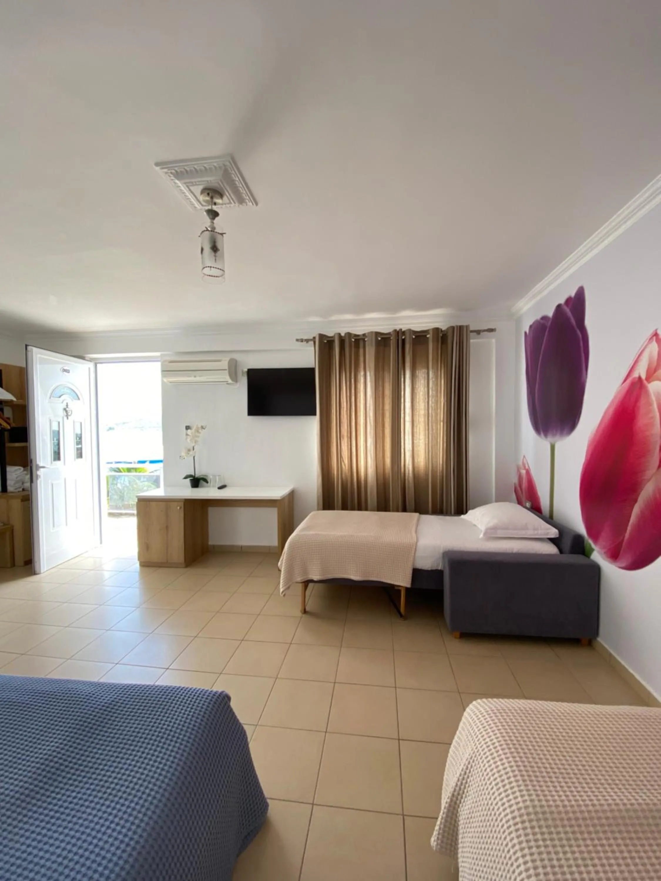 Photo of the whole room, Bed in Hotel Nertili