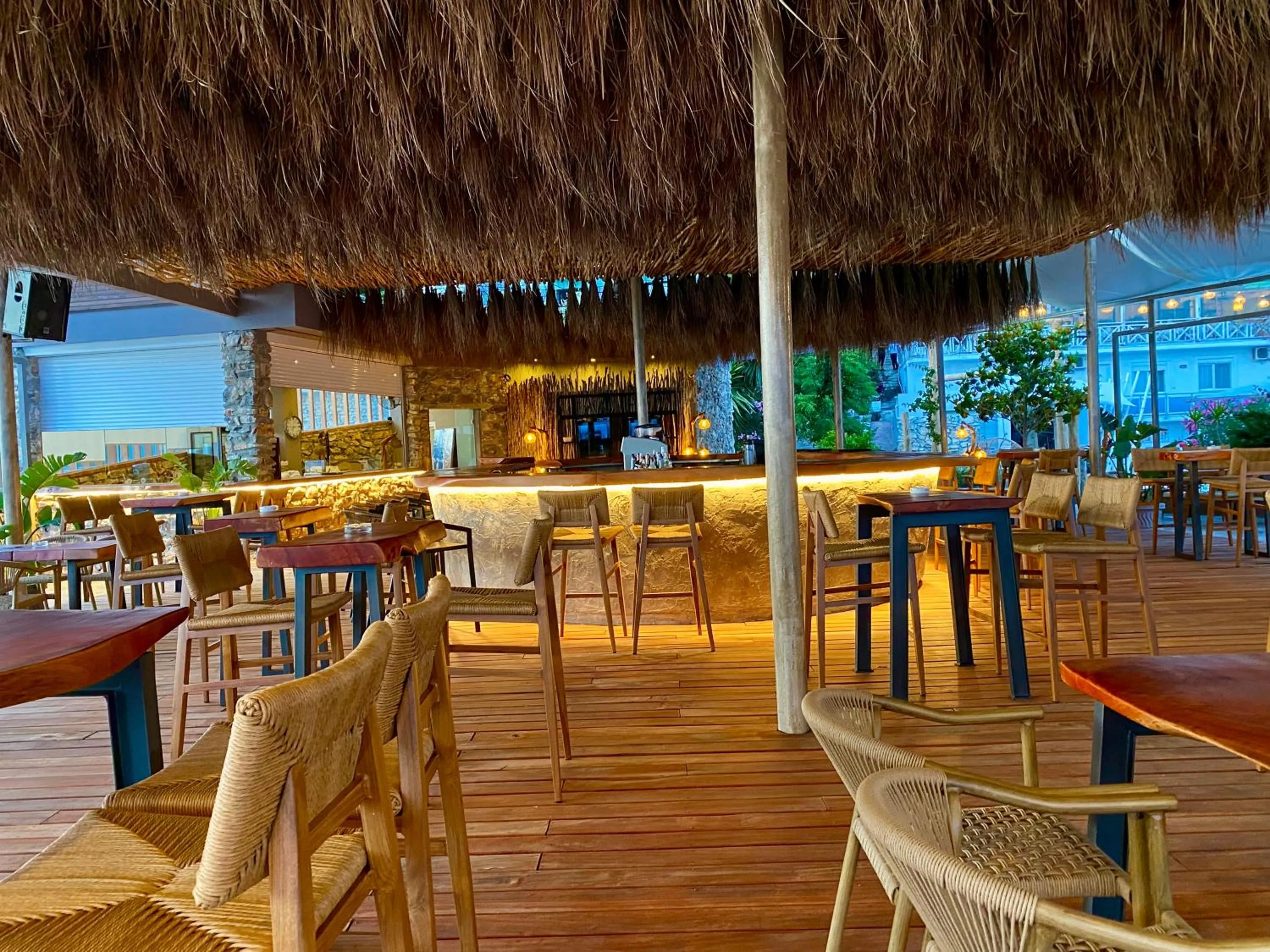 Restaurant/places to eat in Hotel Nertili