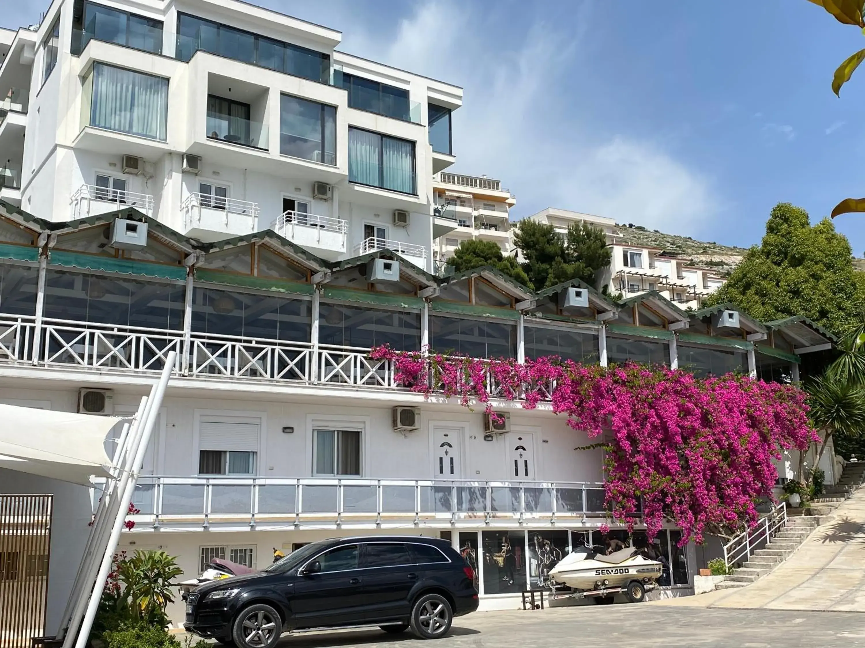 Quadruple Room with Shared Balcony in Hotel Nertili Quadruple Room with Shared Balcony in Hotel Nertili