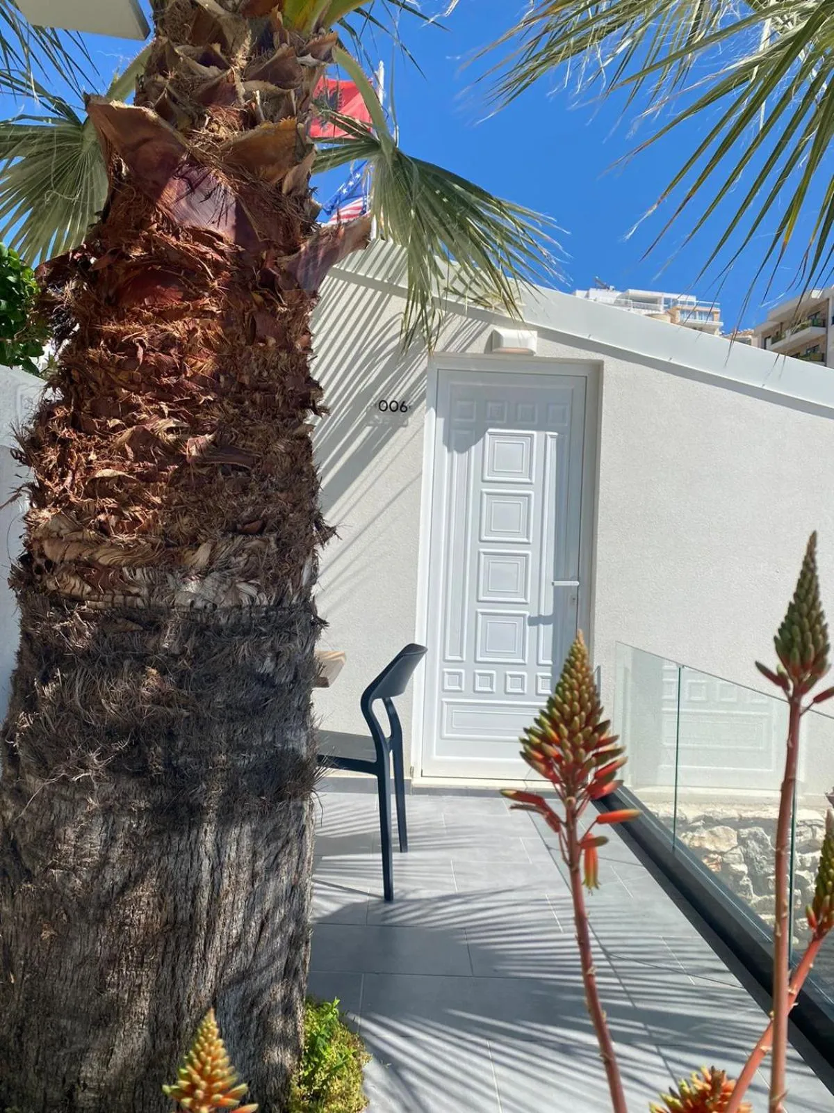 Facade/entrance in Hotel Nertili