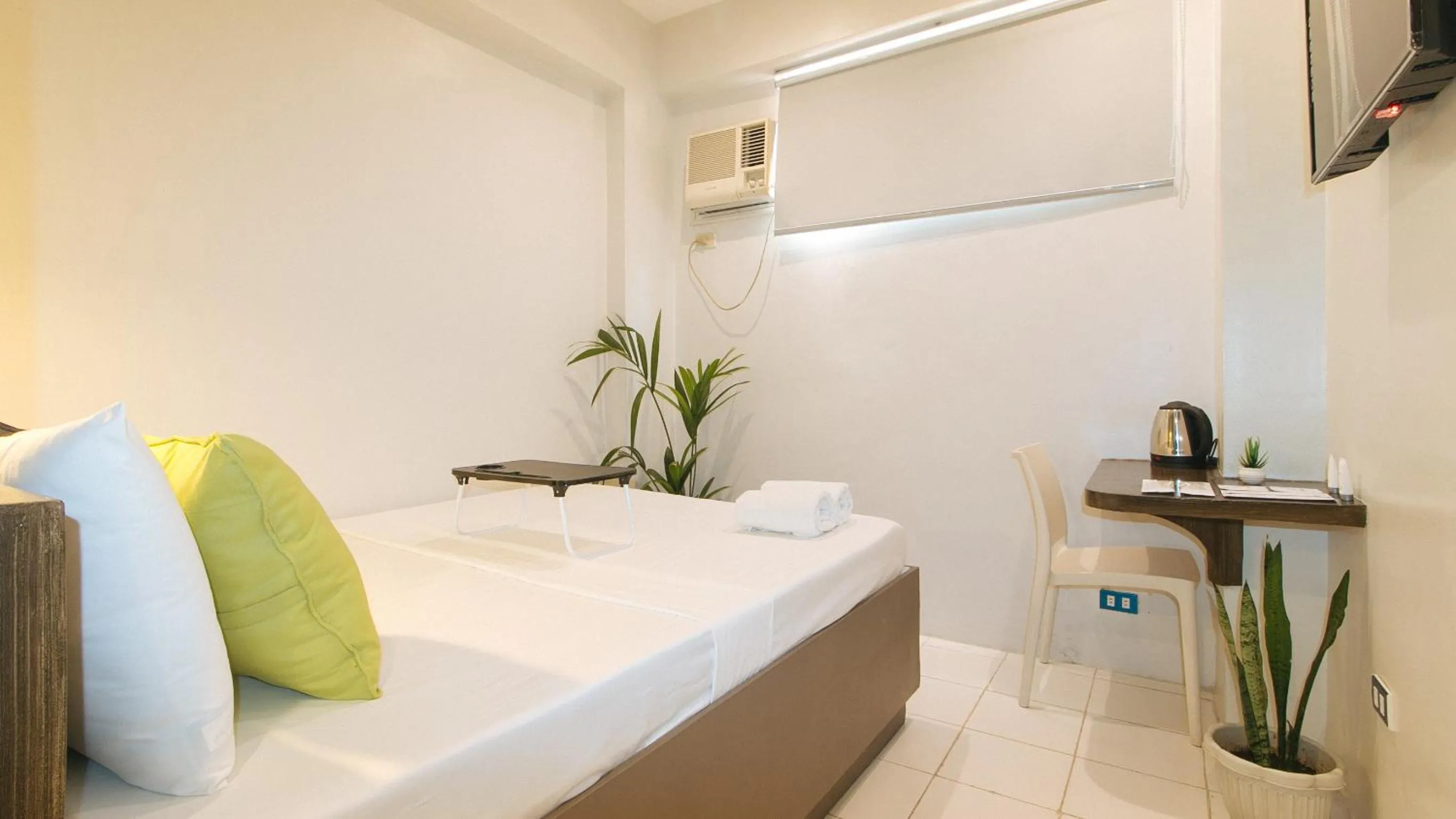 Photo of the whole room in UrbanView at San Antonio's Place Sampaloc Manila