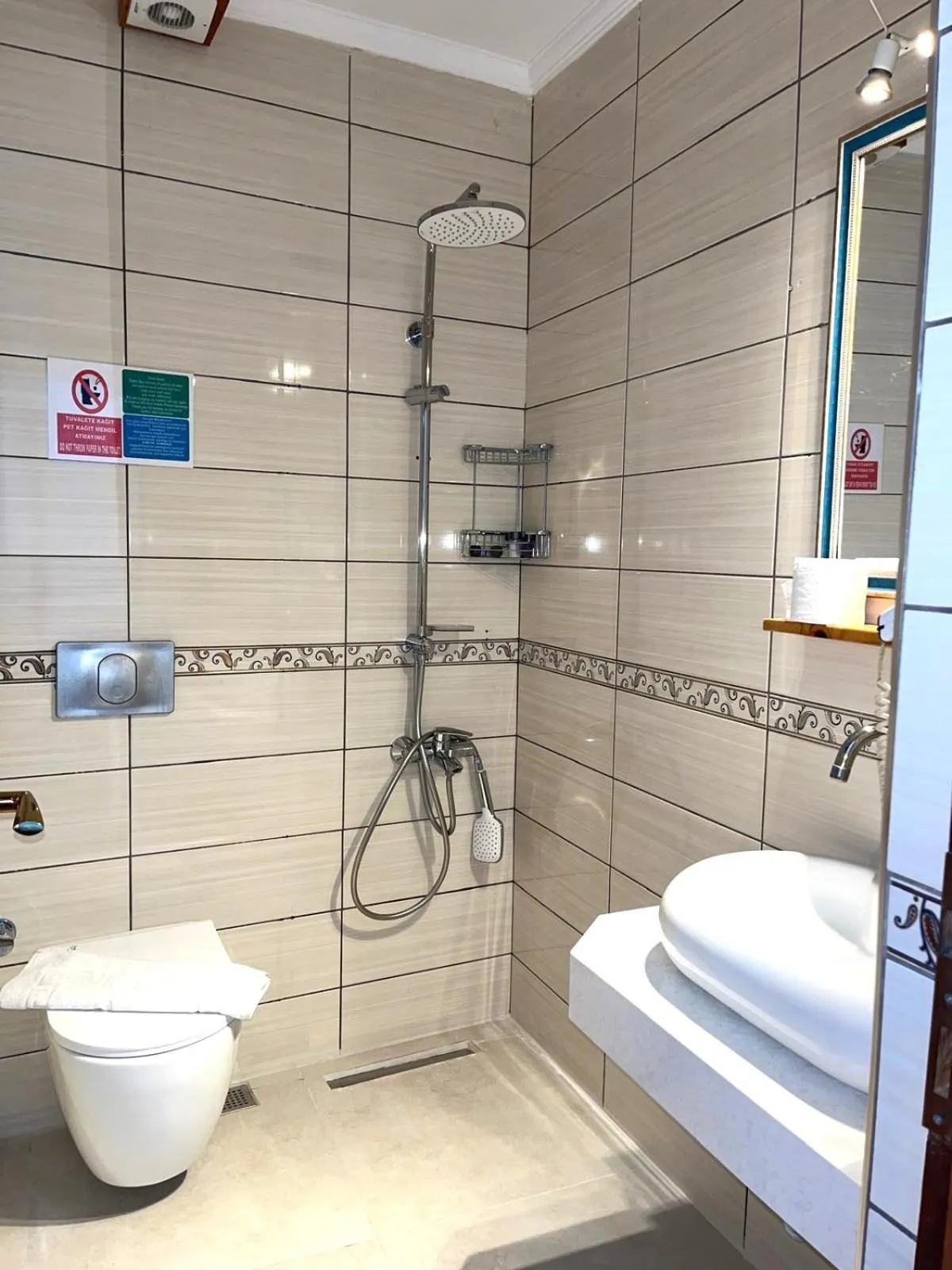 Bathroom in Nest Gunay Otel