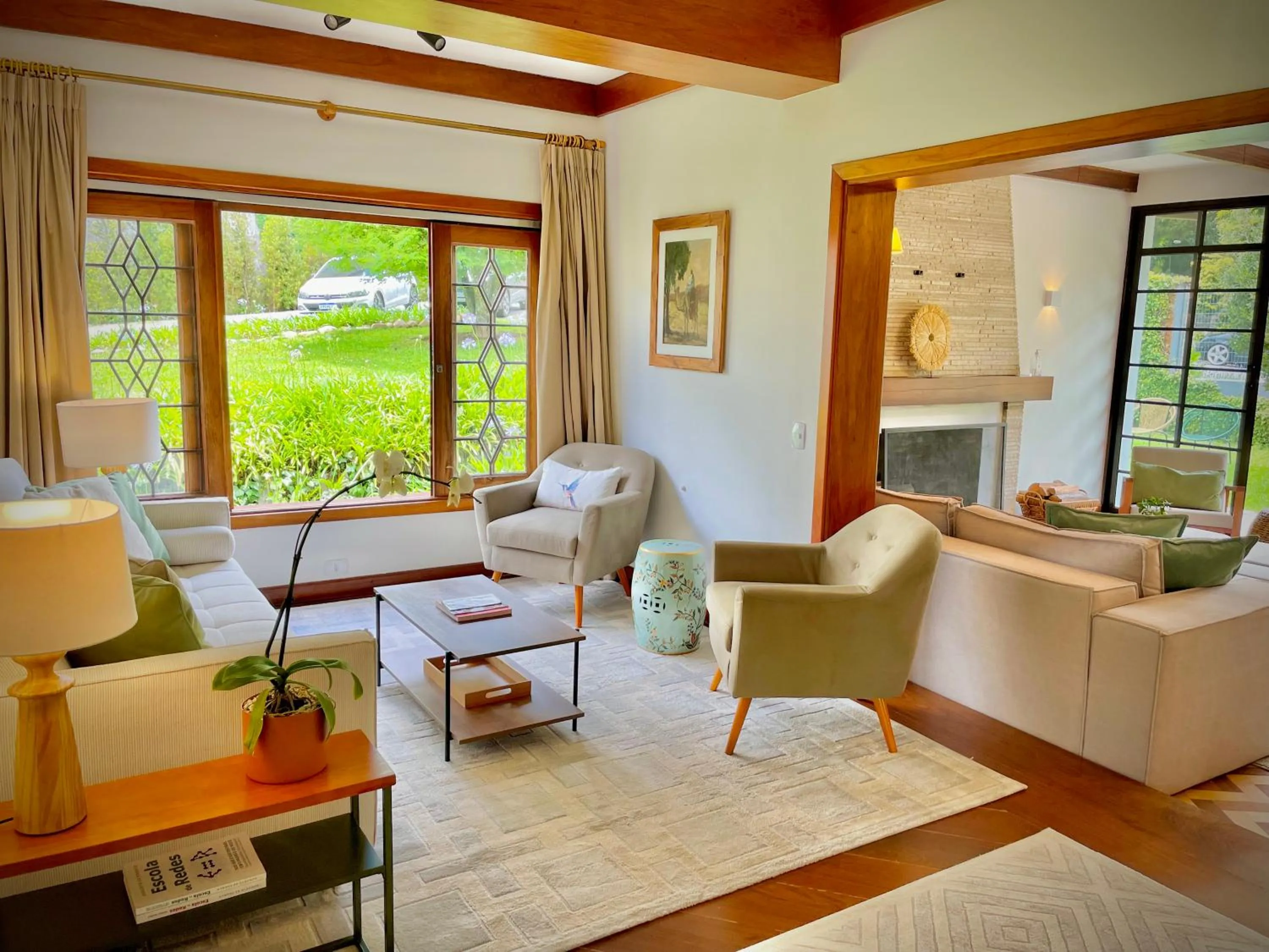 Living room in Casa Três Rios - Campos do Jordão