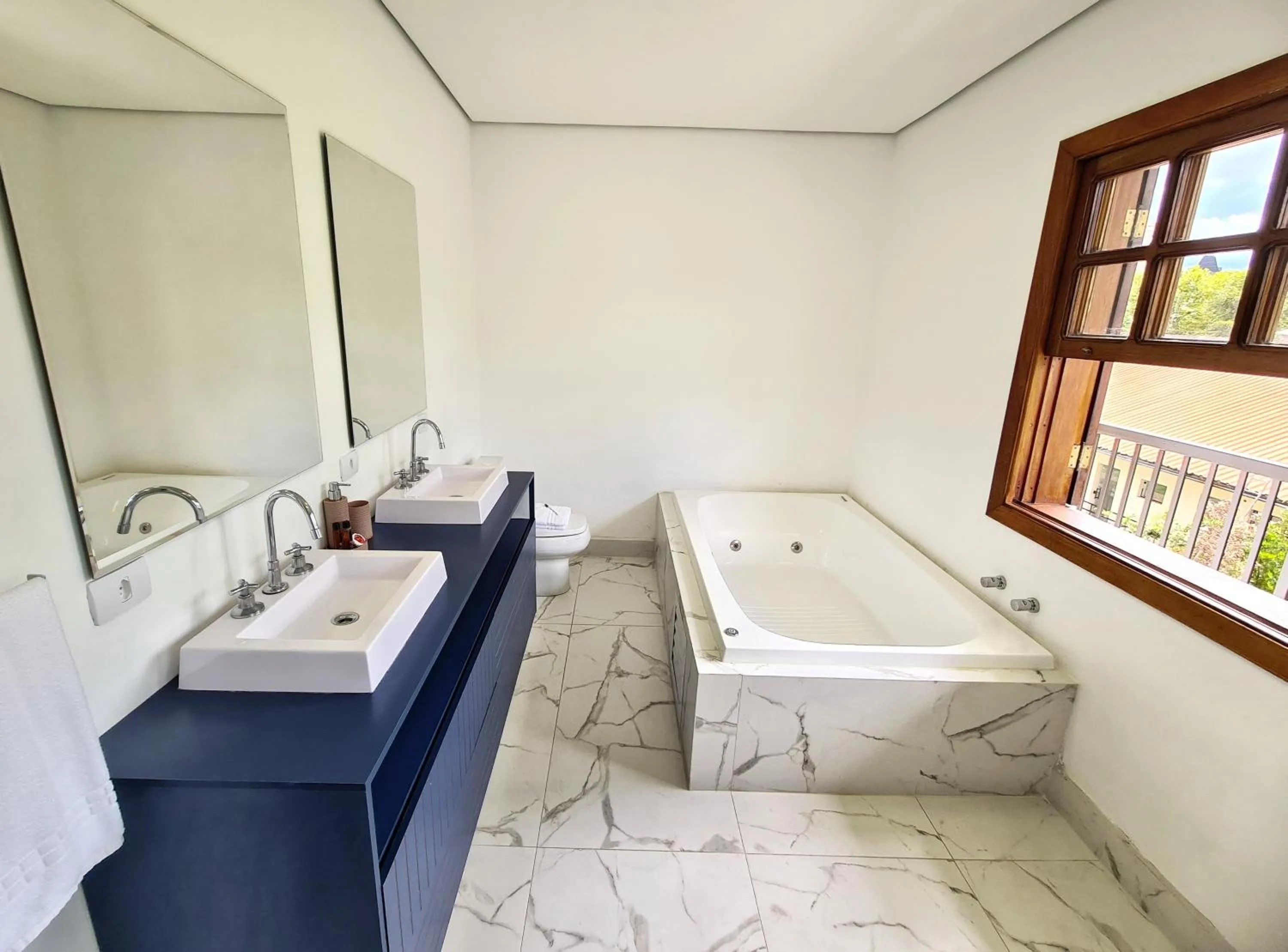 Hot Tub in Casa Três Rios - Campos do Jordão