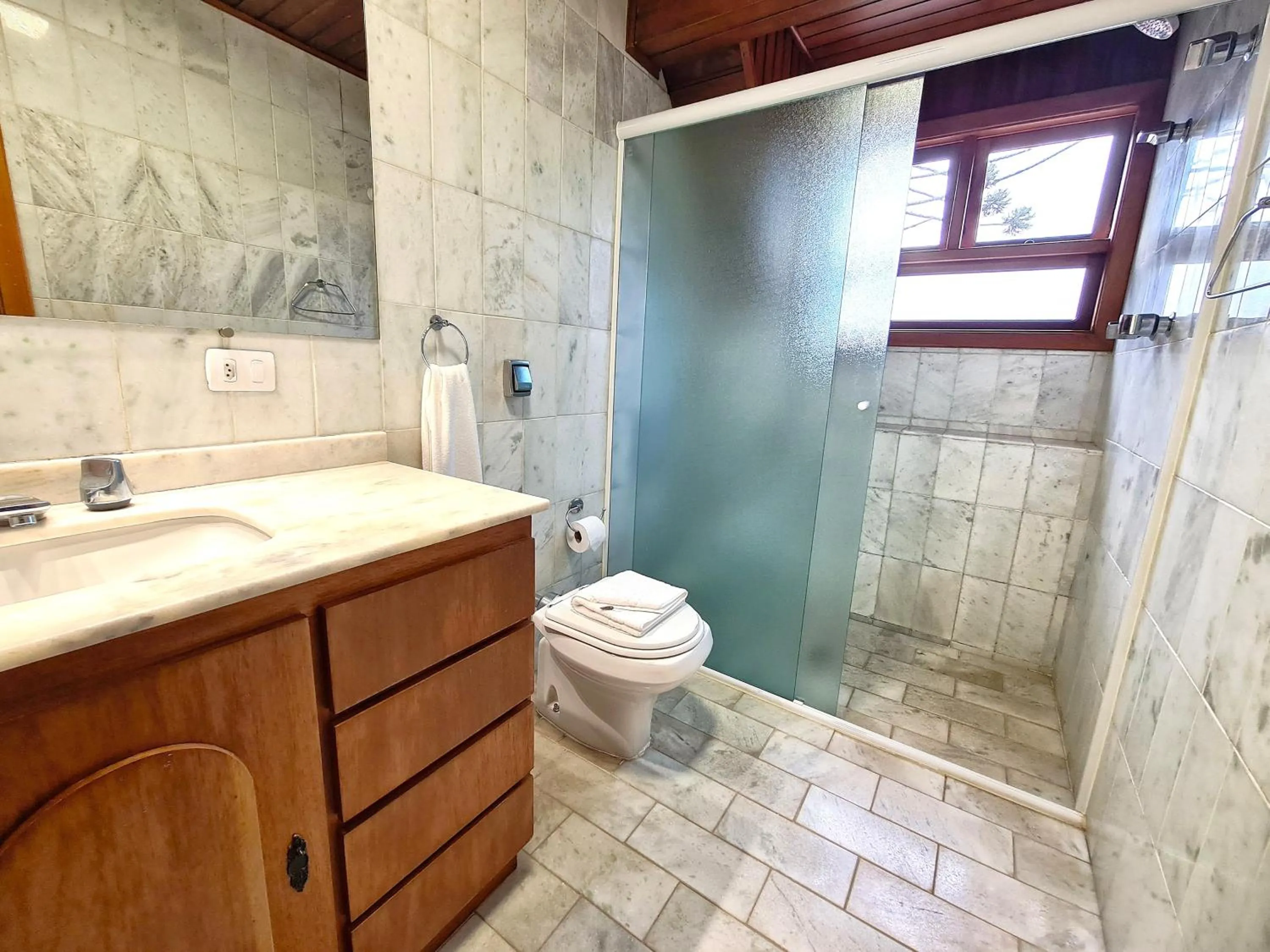 Bathroom in Casa Três Rios - Campos do Jordão