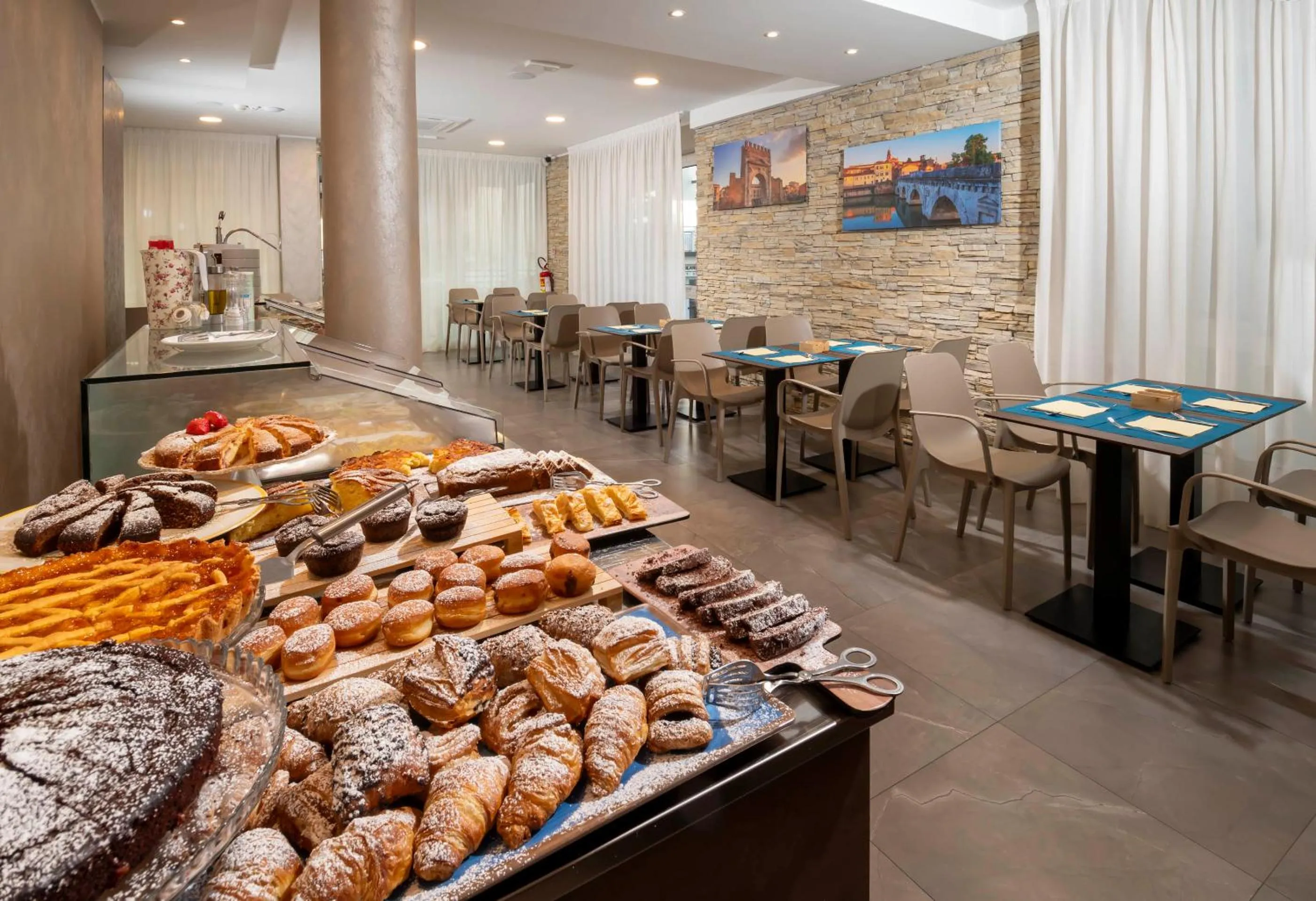 Breakfast in B&B Primrose Residence Hotel