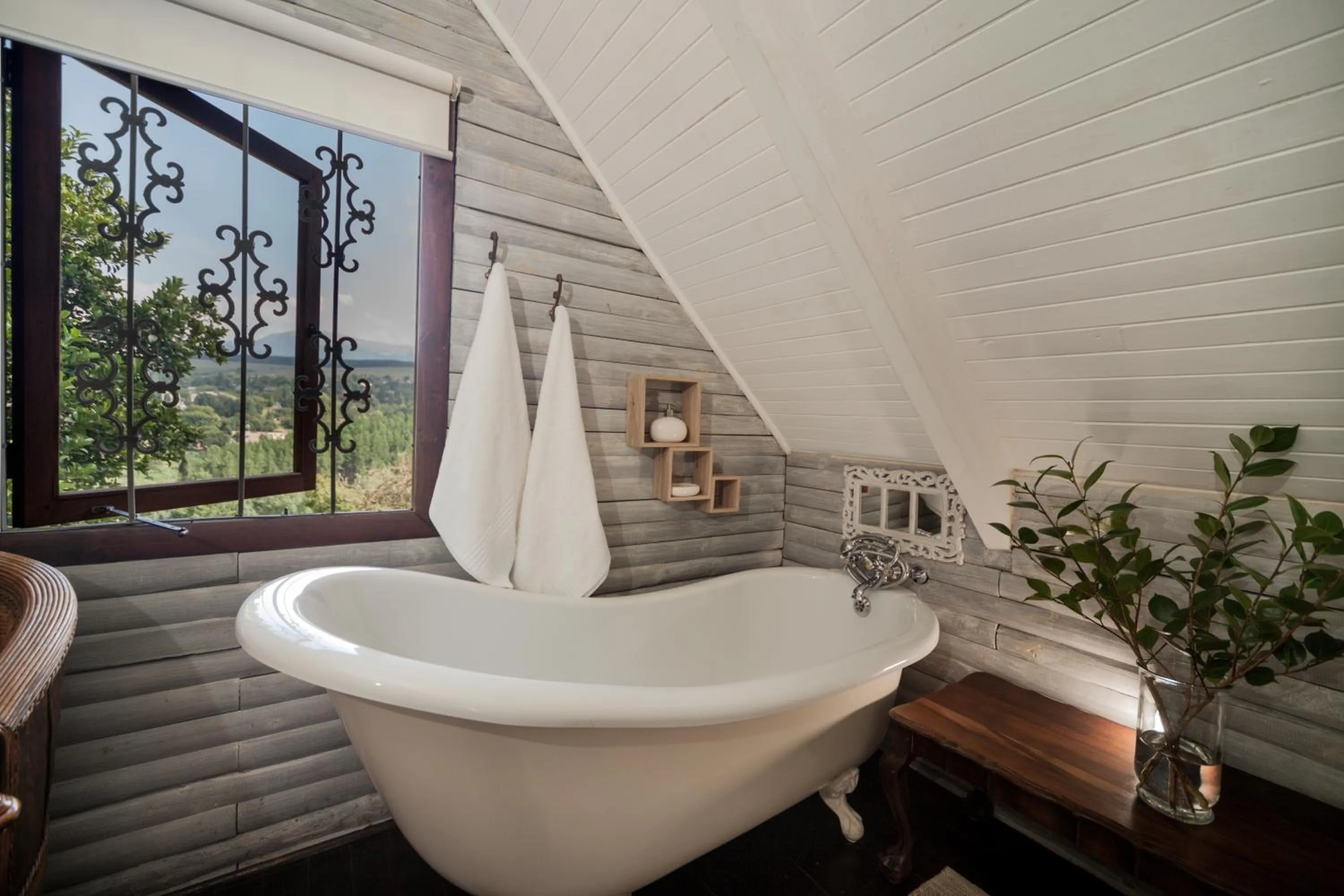 Bath in Viewpoint Estate Accommodation