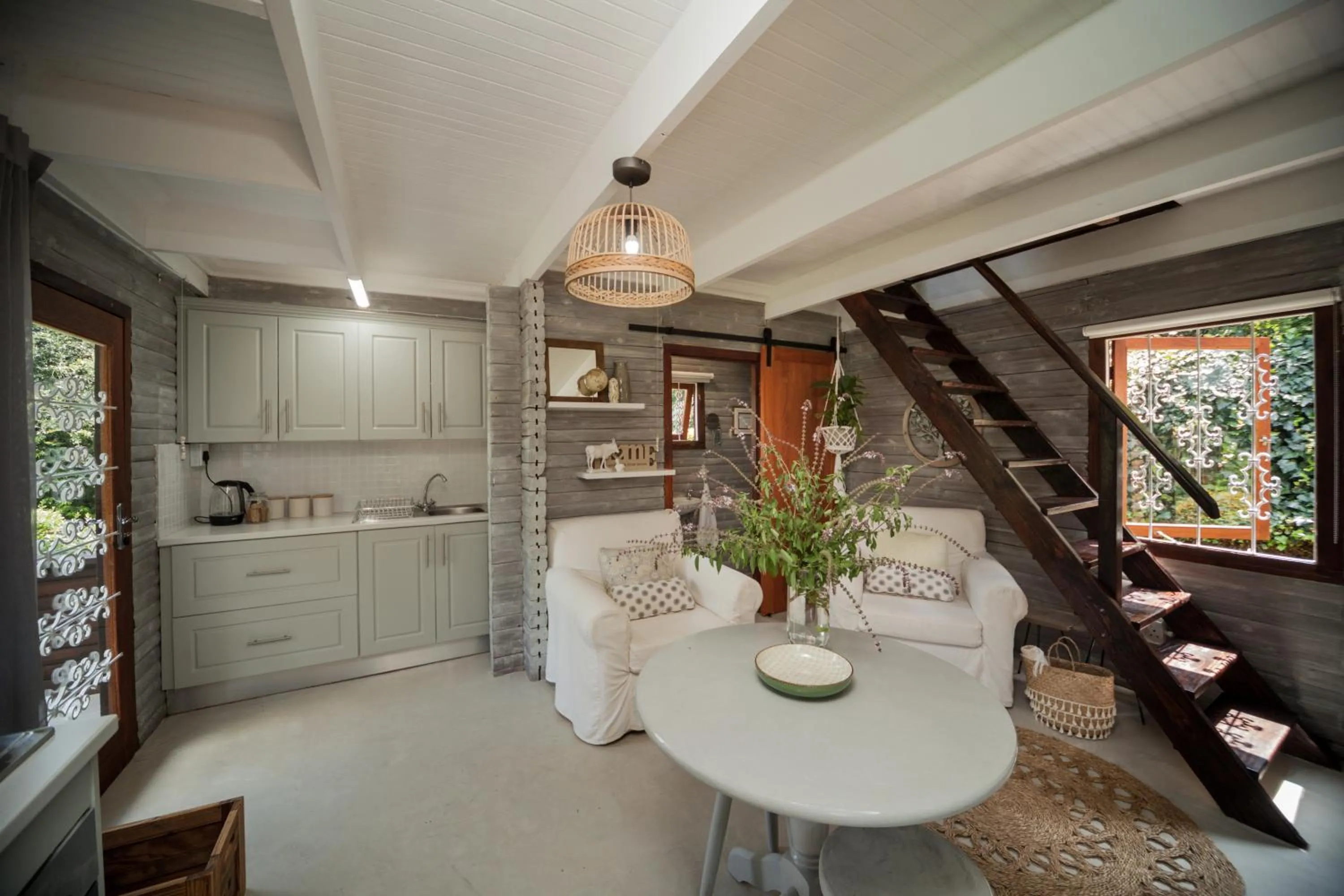 Kitchen or kitchenette in Viewpoint Estate Accommodation